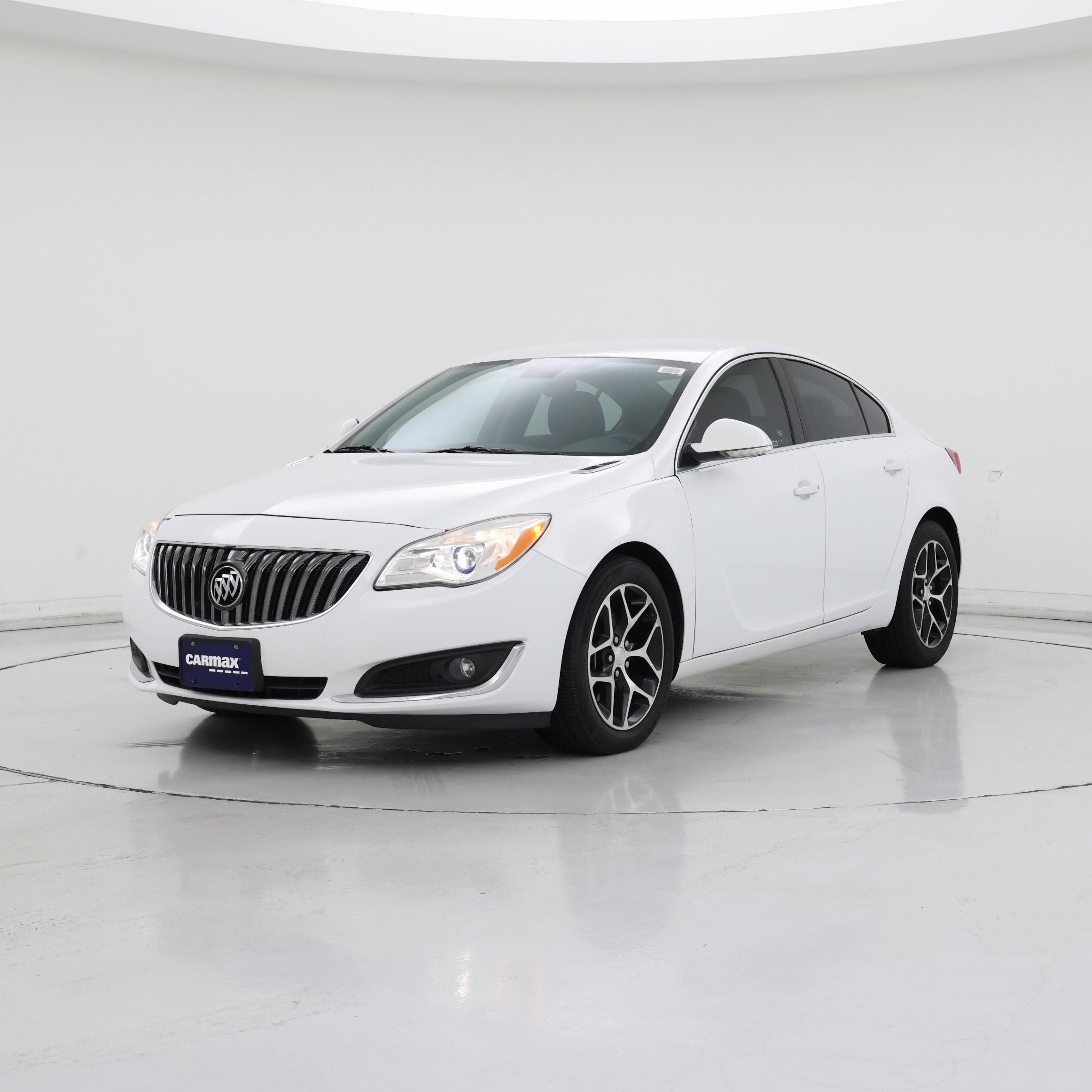Thumbnail: 2017 Buick Regal - 4