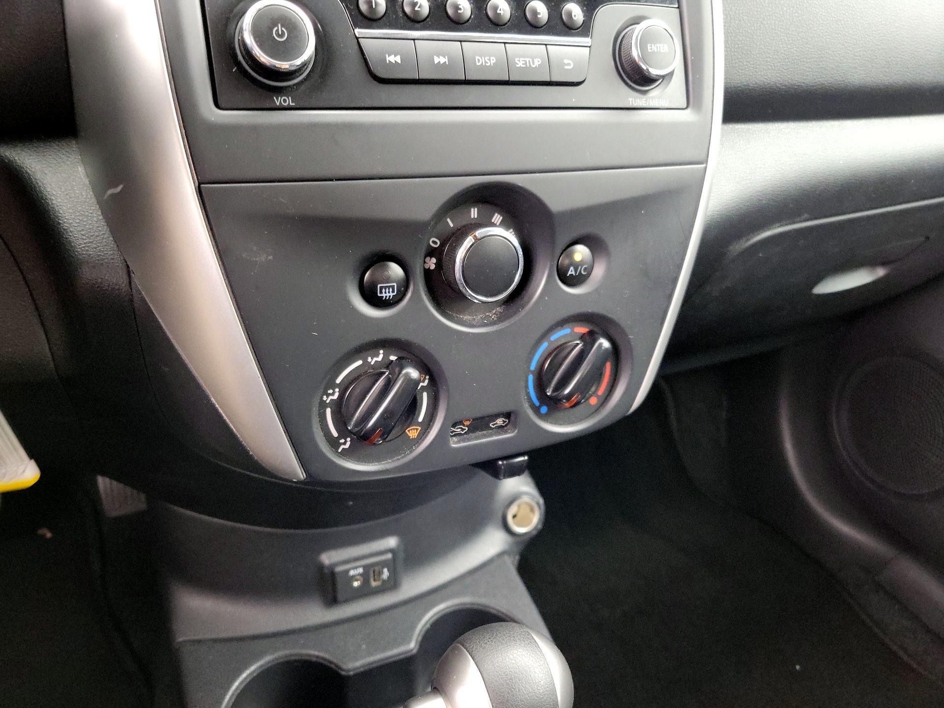Thumbnail: 2018 Nissan Versa - 15