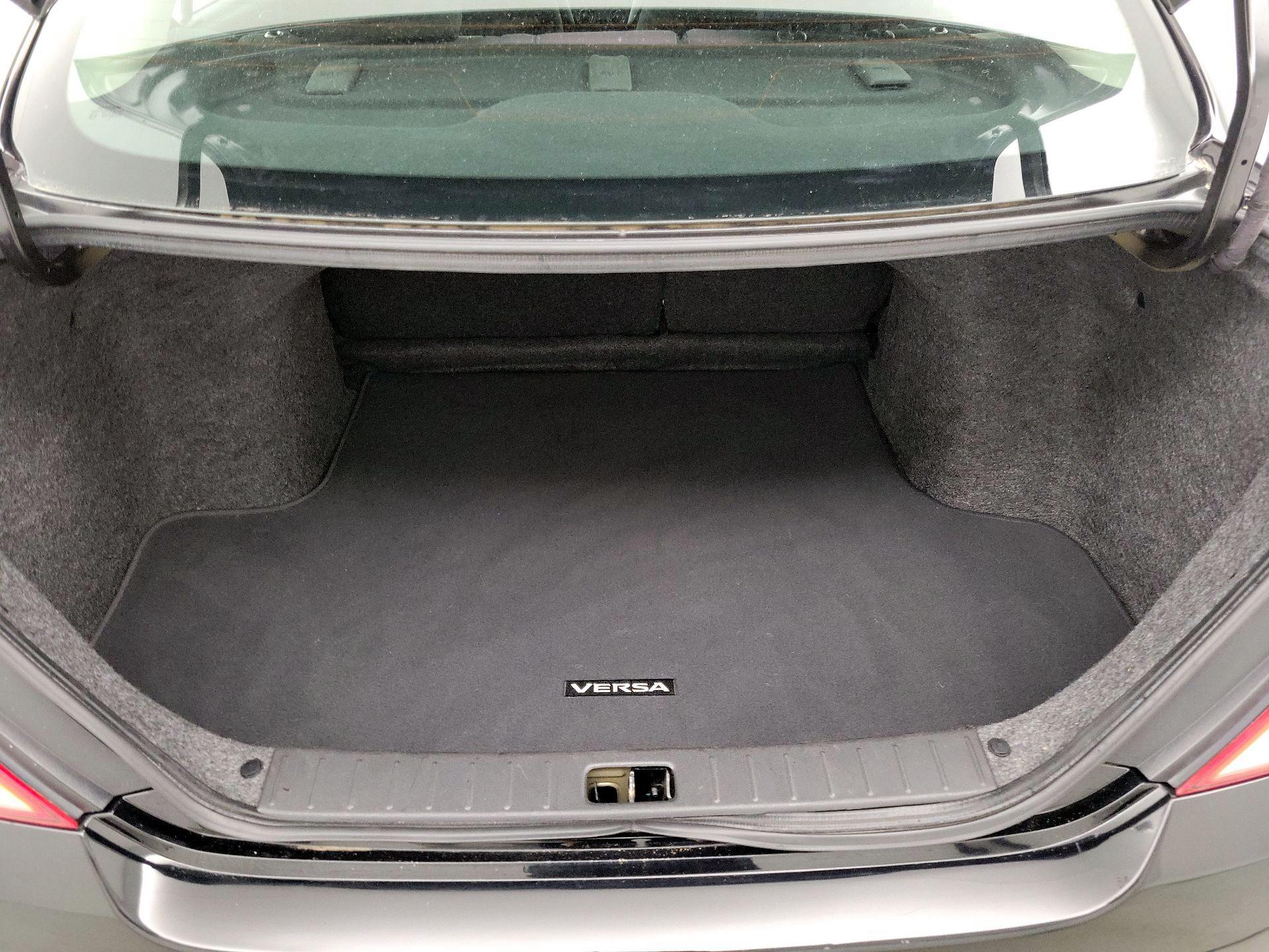 Thumbnail: 2018 Nissan Versa - 19