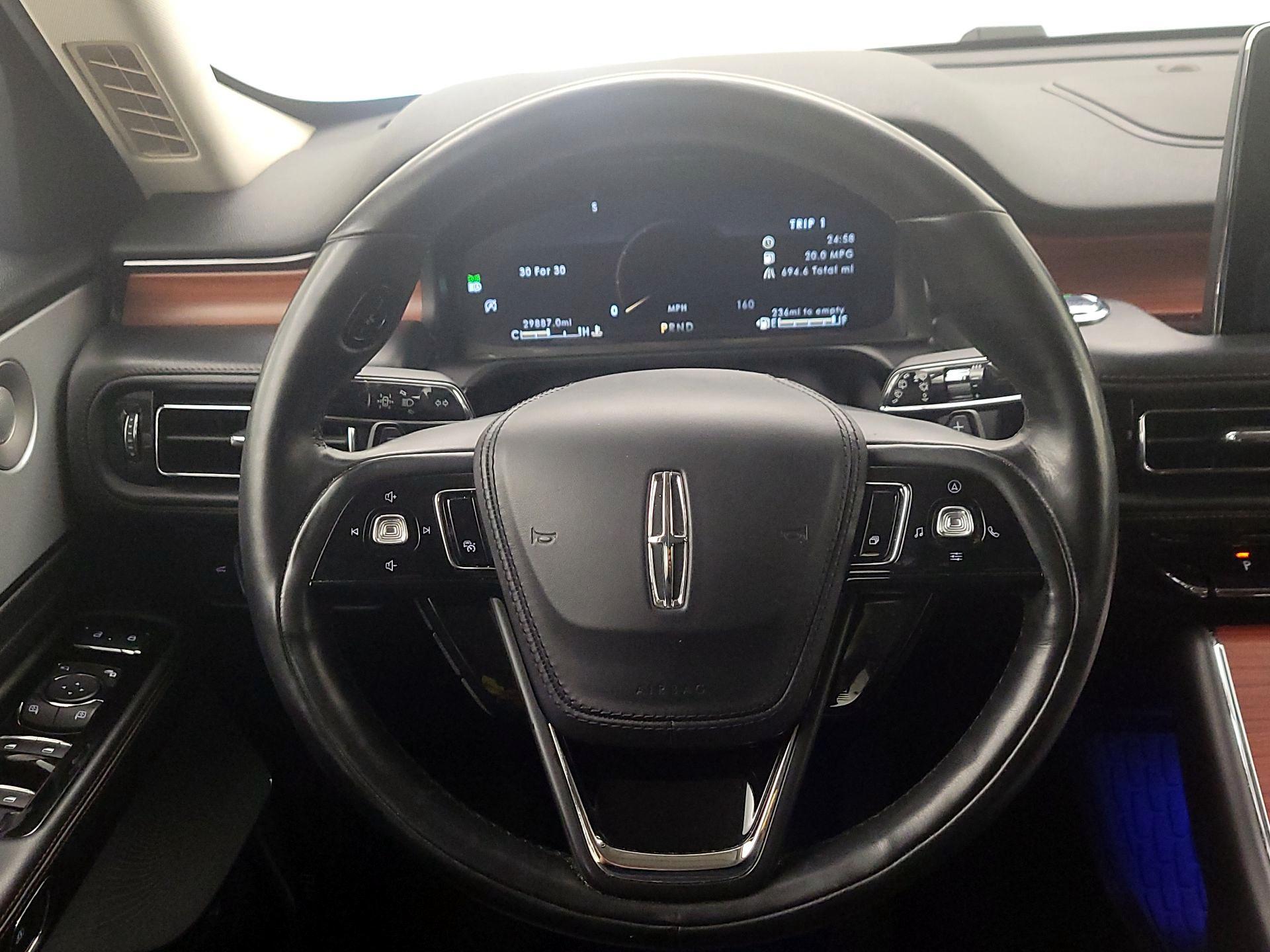 Thumbnail: 2020 Lincoln Aviator - 10