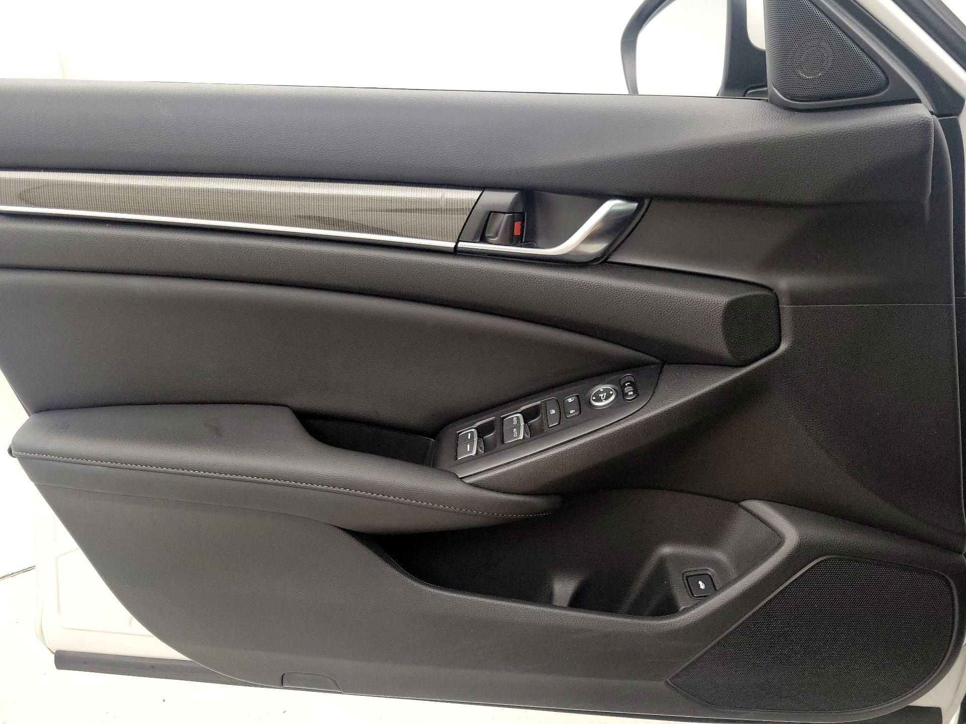 Thumbnail: 2019 Honda Accord - 12