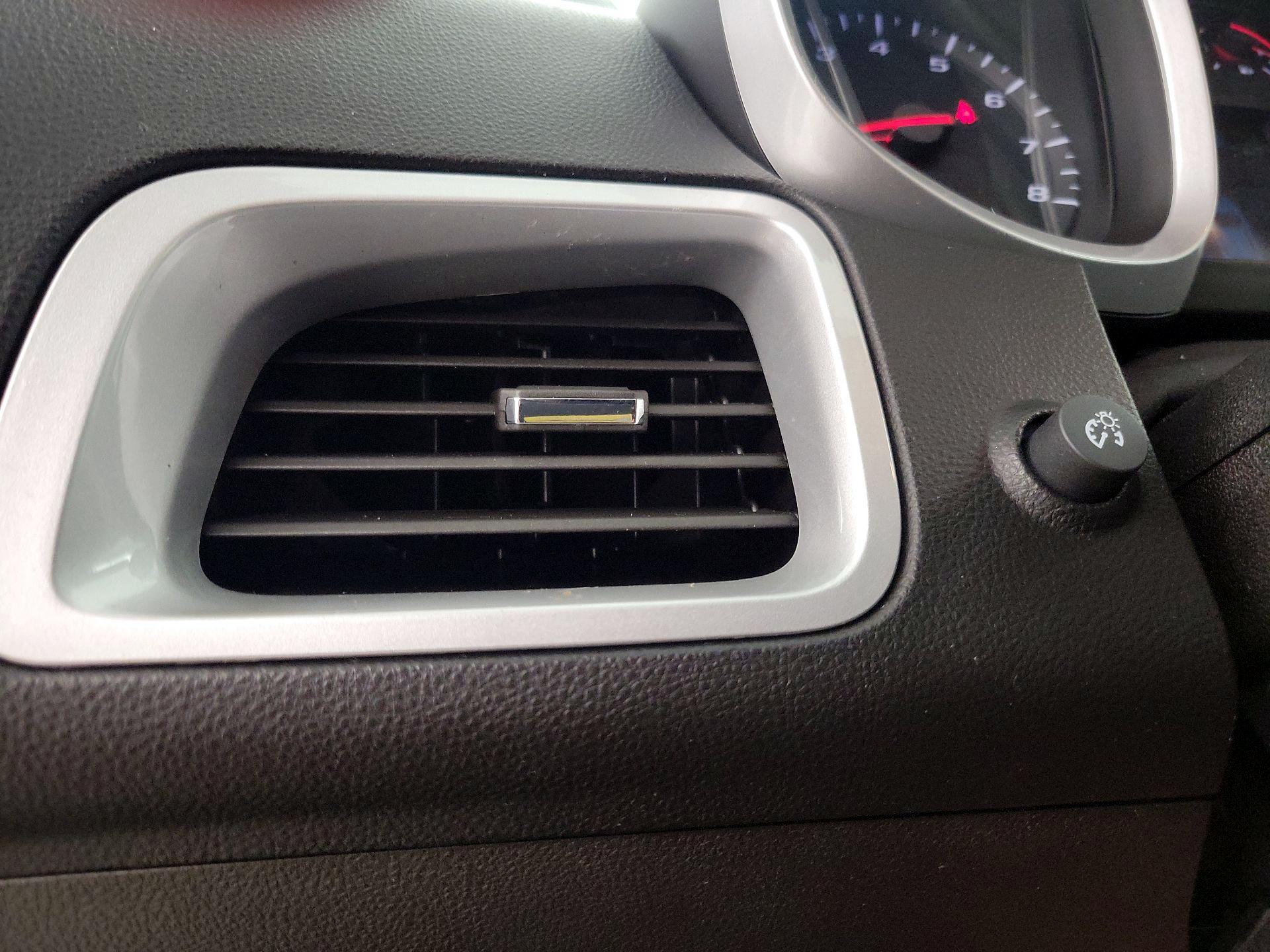 Thumbnail: 2015 Chevrolet Equinox - 13