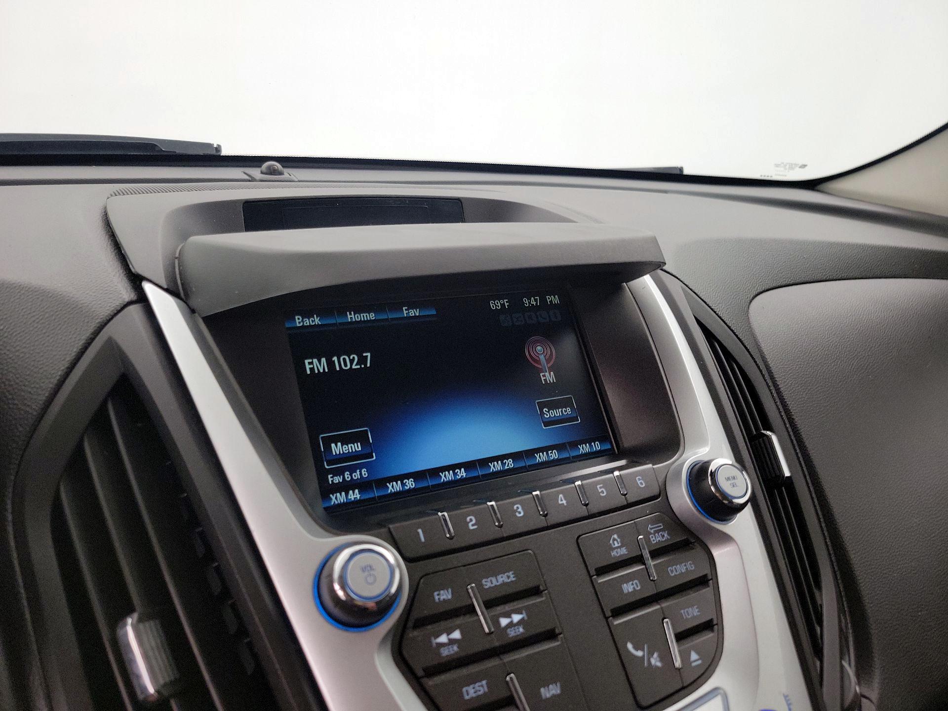 Thumbnail: 2015 Chevrolet Equinox - 15