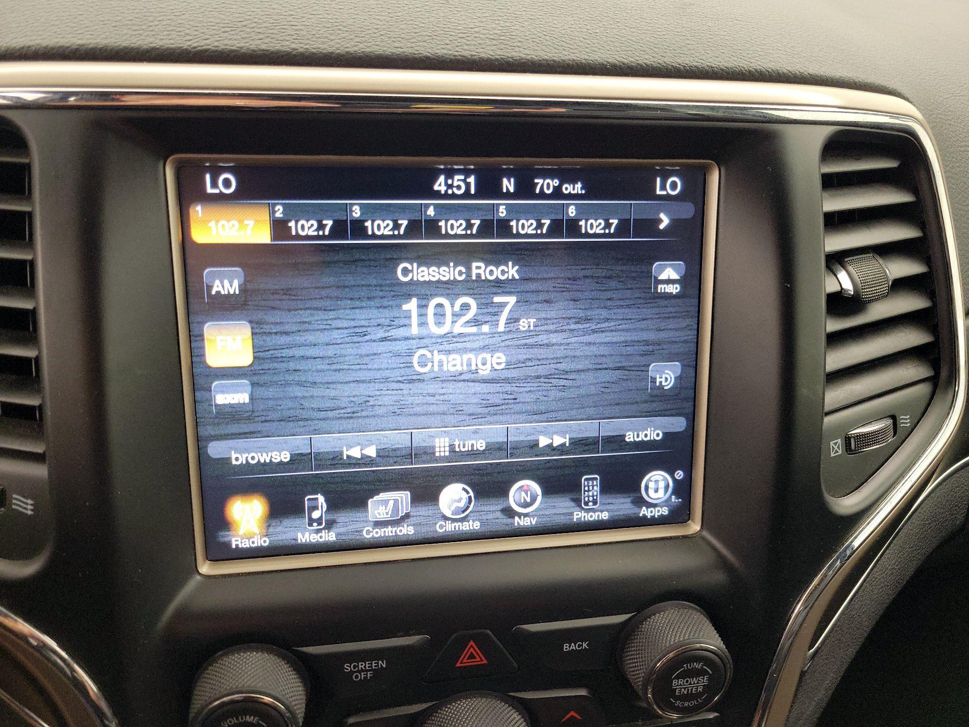 Thumbnail: 2015 Jeep Grand Cherokee - 16