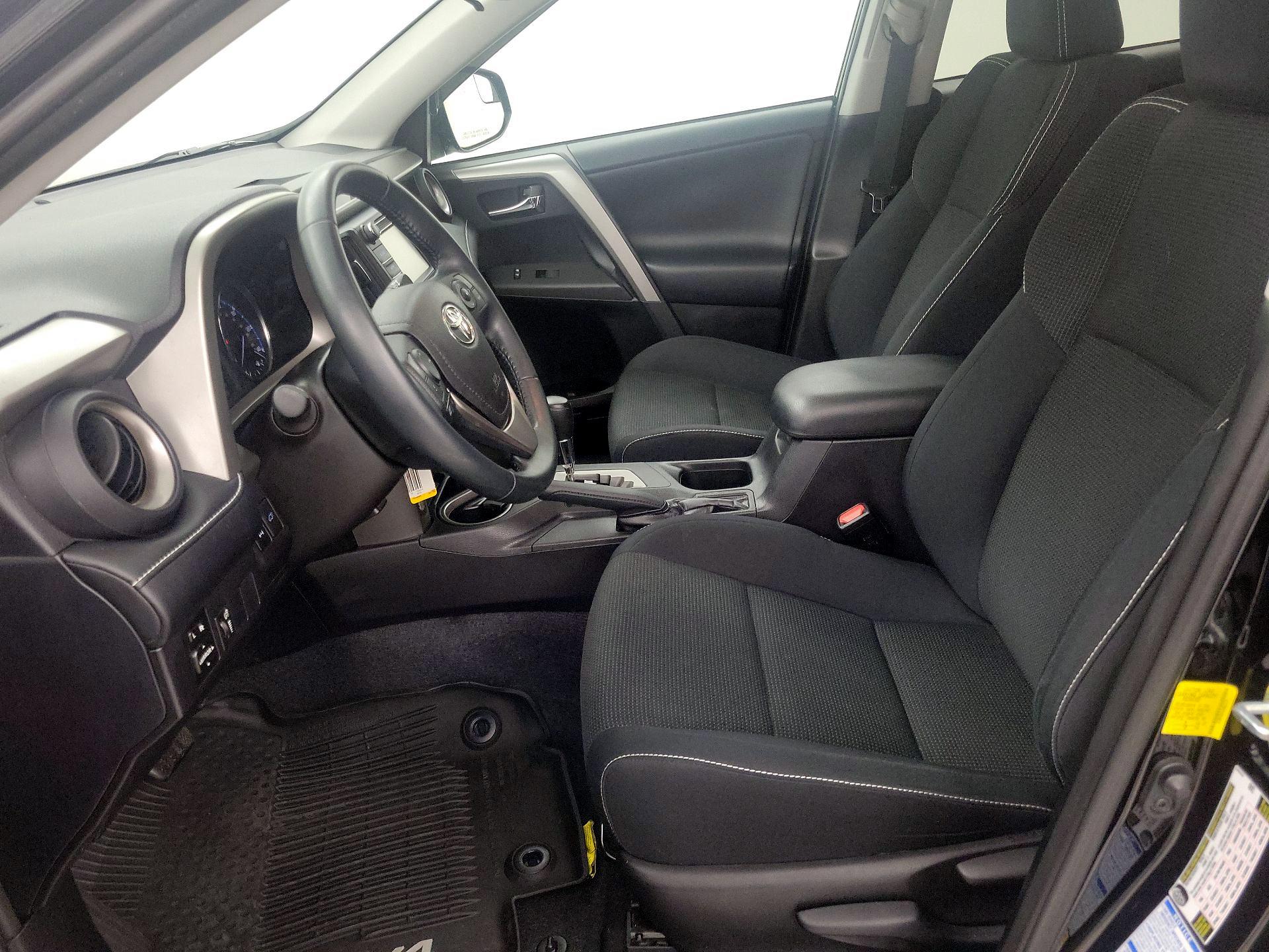 Thumbnail: 2016 Toyota RAV4 - 11