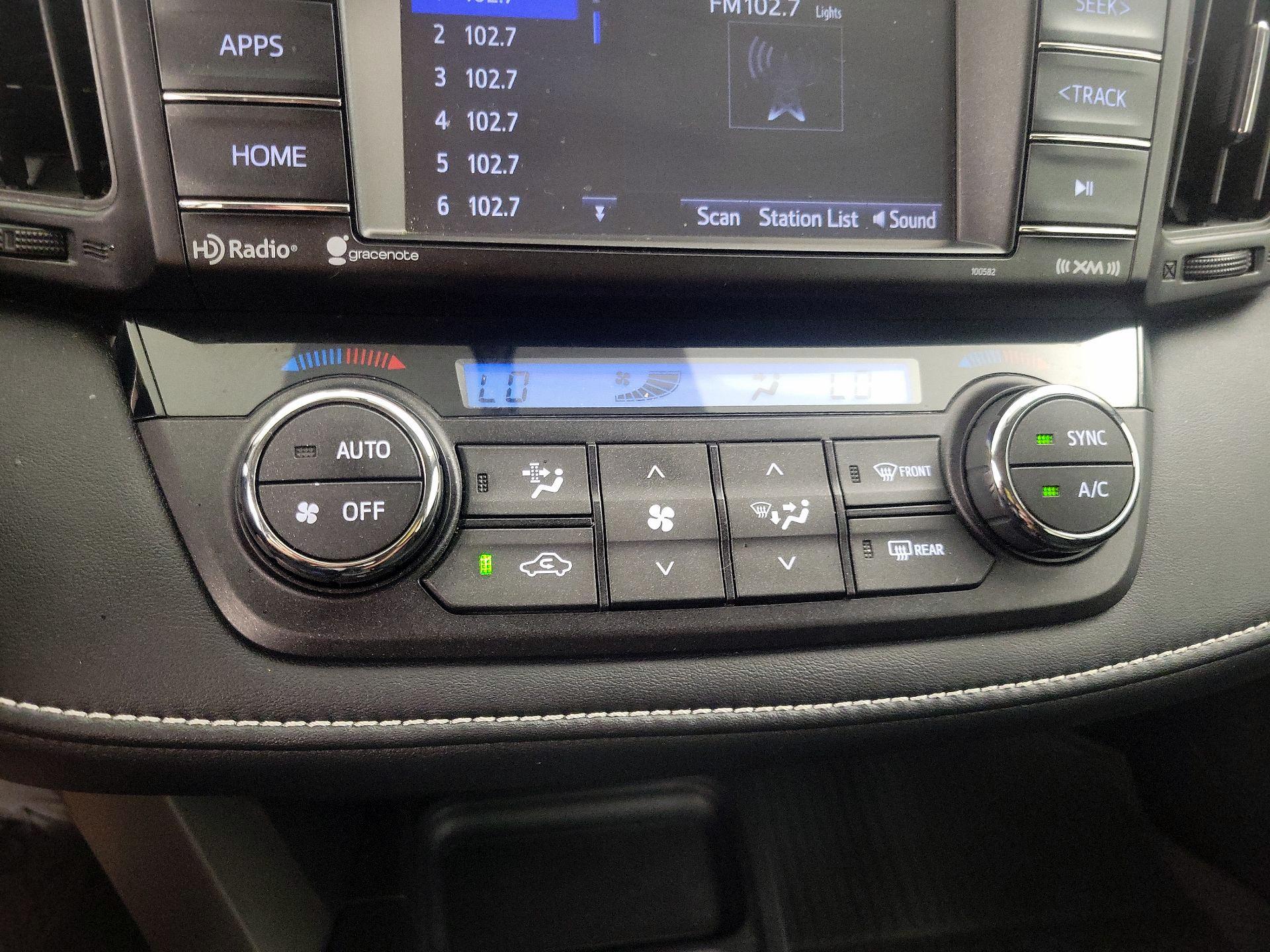 Thumbnail: 2016 Toyota RAV4 - 16
