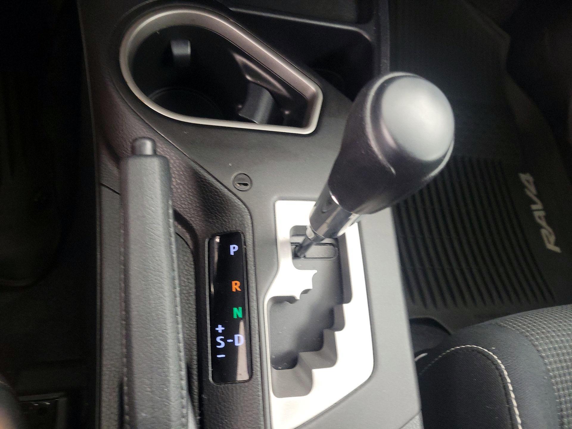 Thumbnail: 2016 Toyota RAV4 - 17
