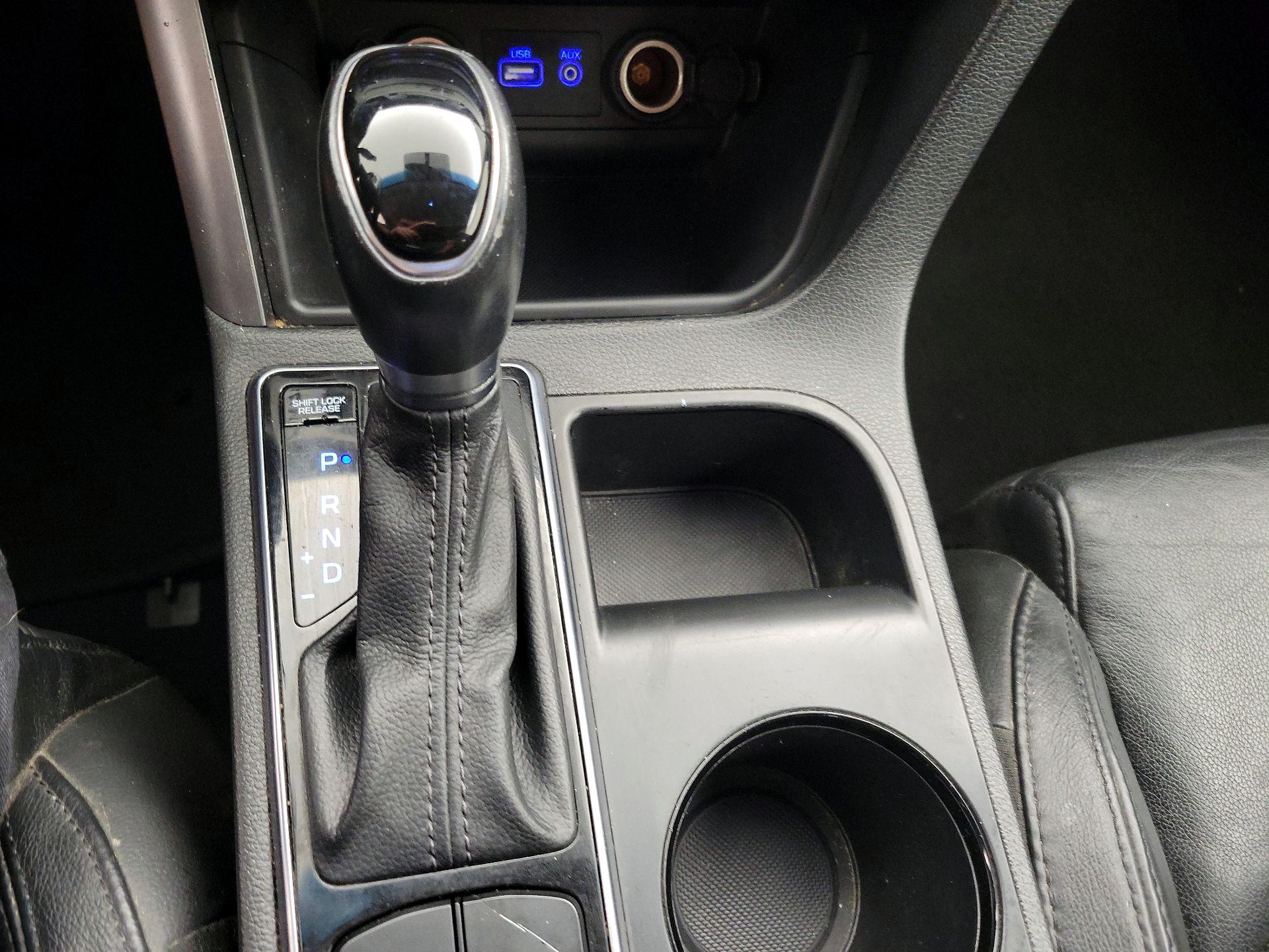 Thumbnail: 2015 Hyundai Sonata - 17