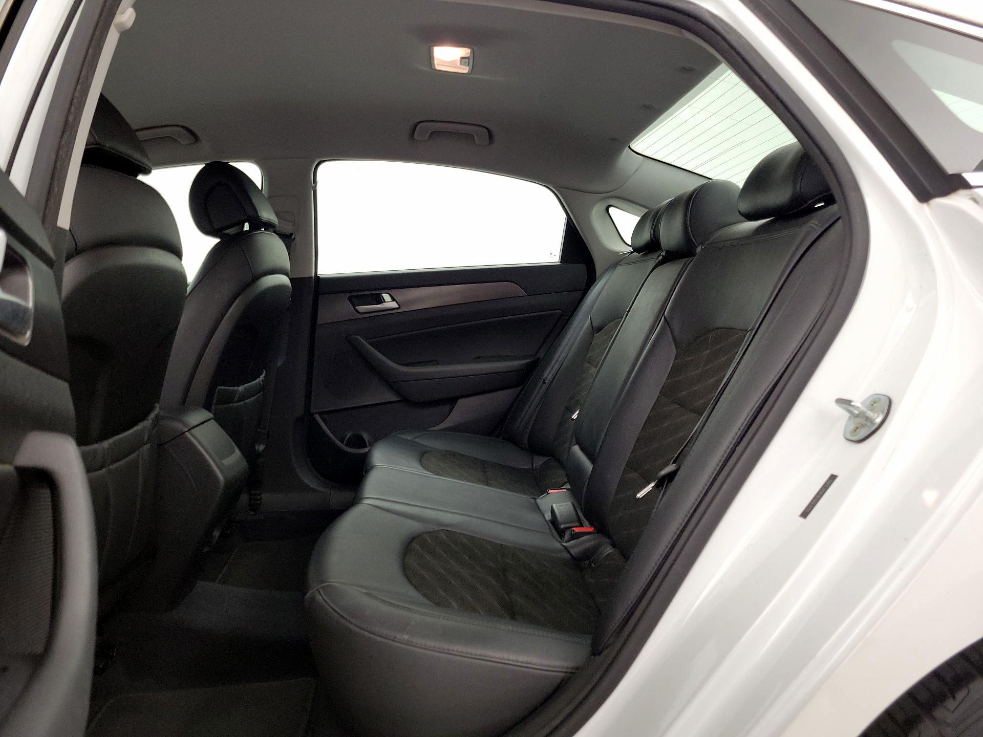 Thumbnail: 2015 Hyundai Sonata - 19