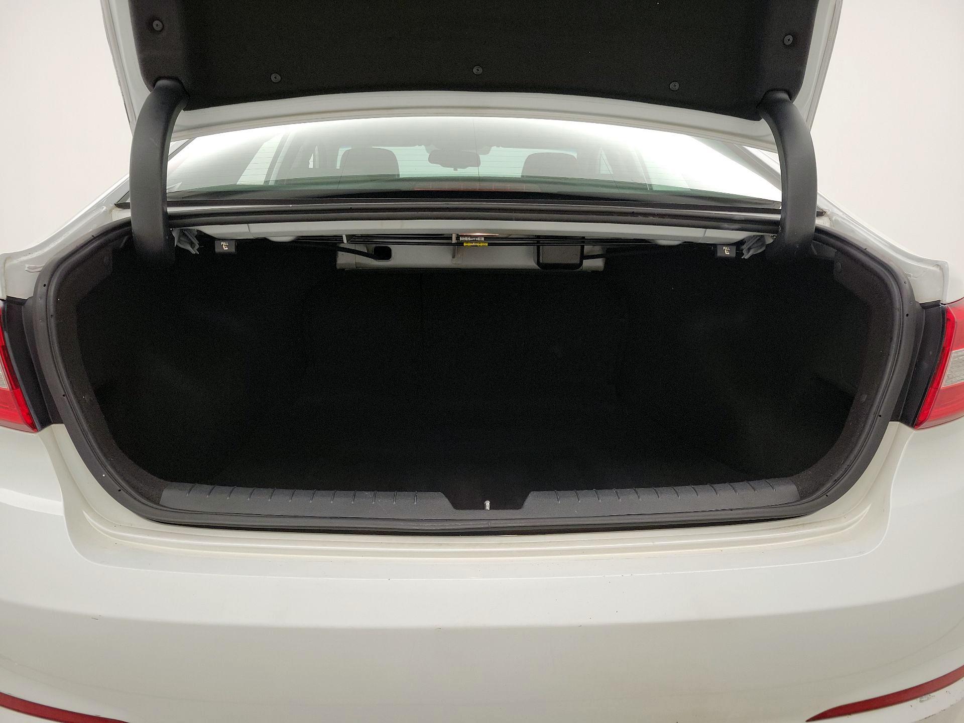 Thumbnail: 2015 Hyundai Sonata - 20