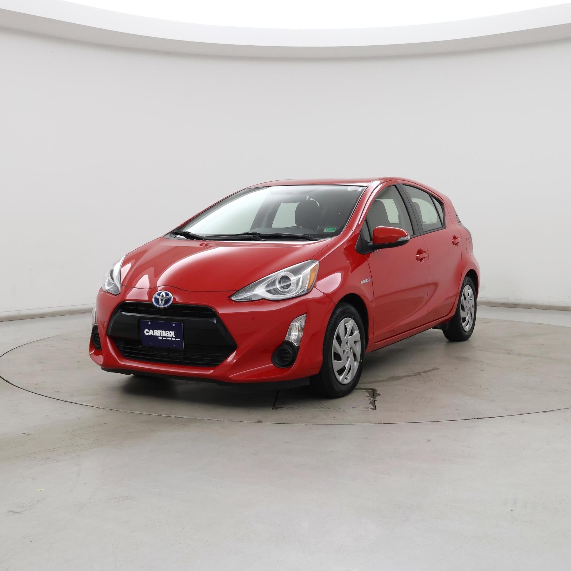 Thumbnail: 2015 Toyota Prius c - 4