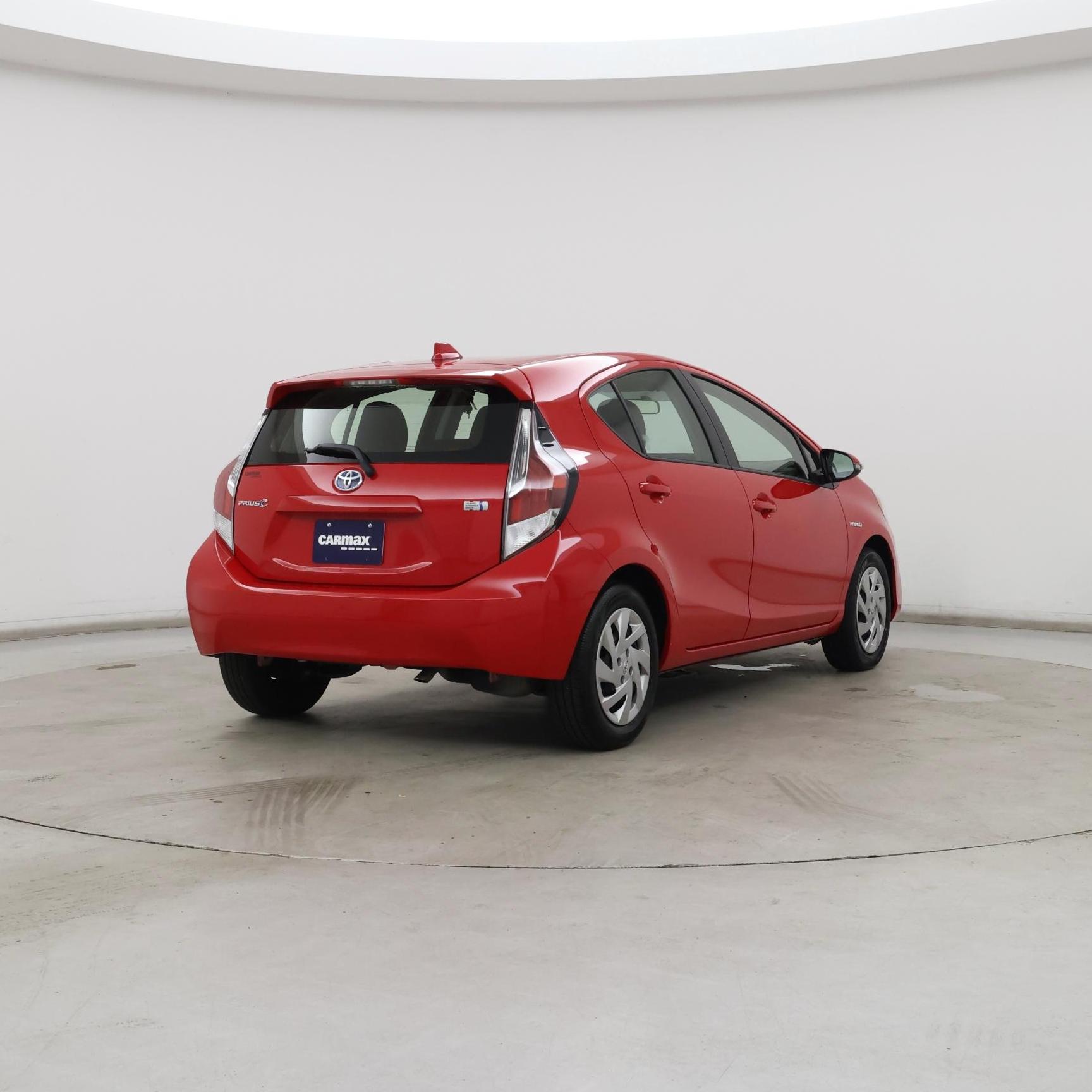 Thumbnail: 2015 Toyota Prius c - 8