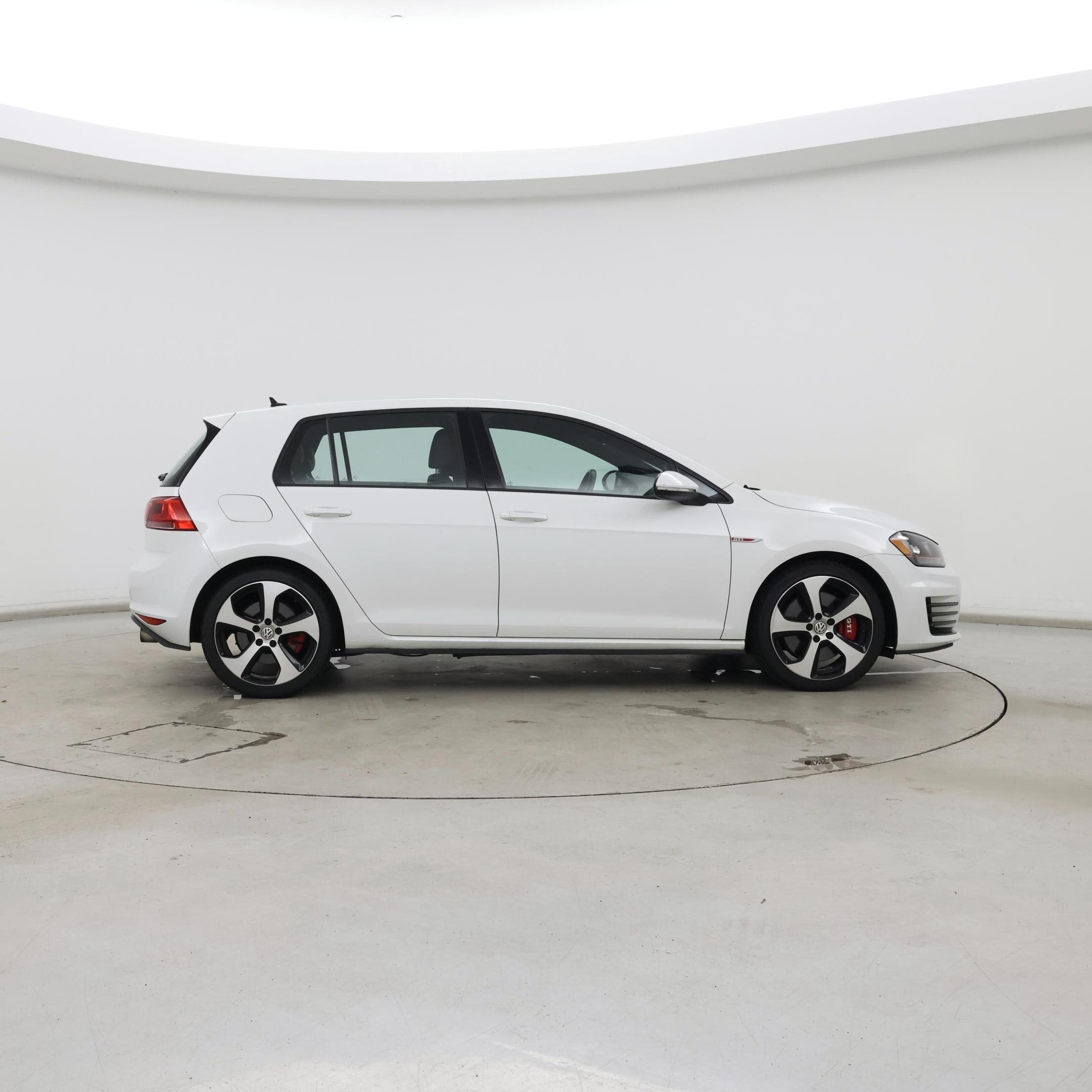 Thumbnail: 2017 Volkswagen Golf - 7