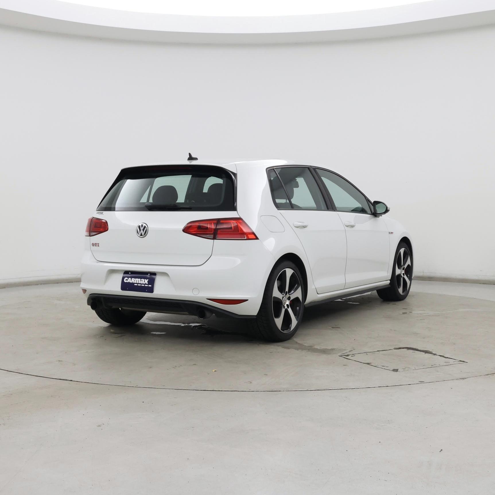 Thumbnail: 2017 Volkswagen Golf - 8