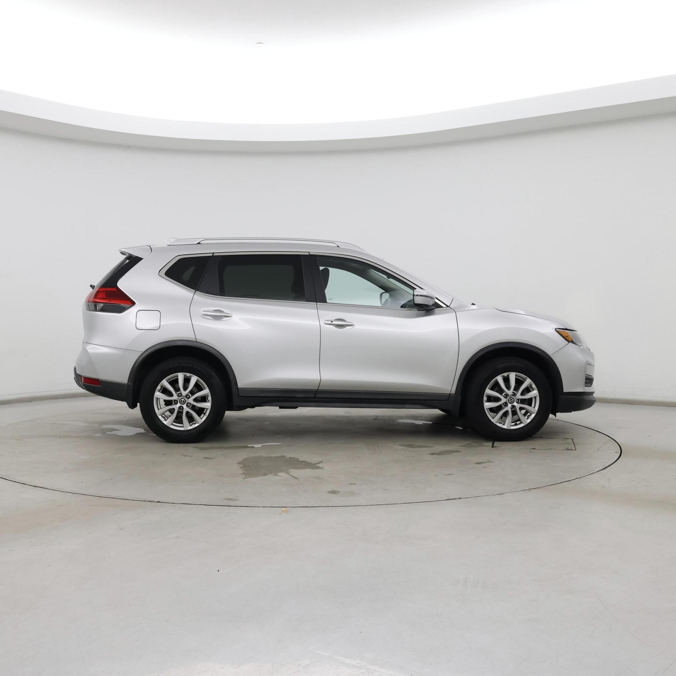 Thumbnail: 2017 Nissan Rogue - 7