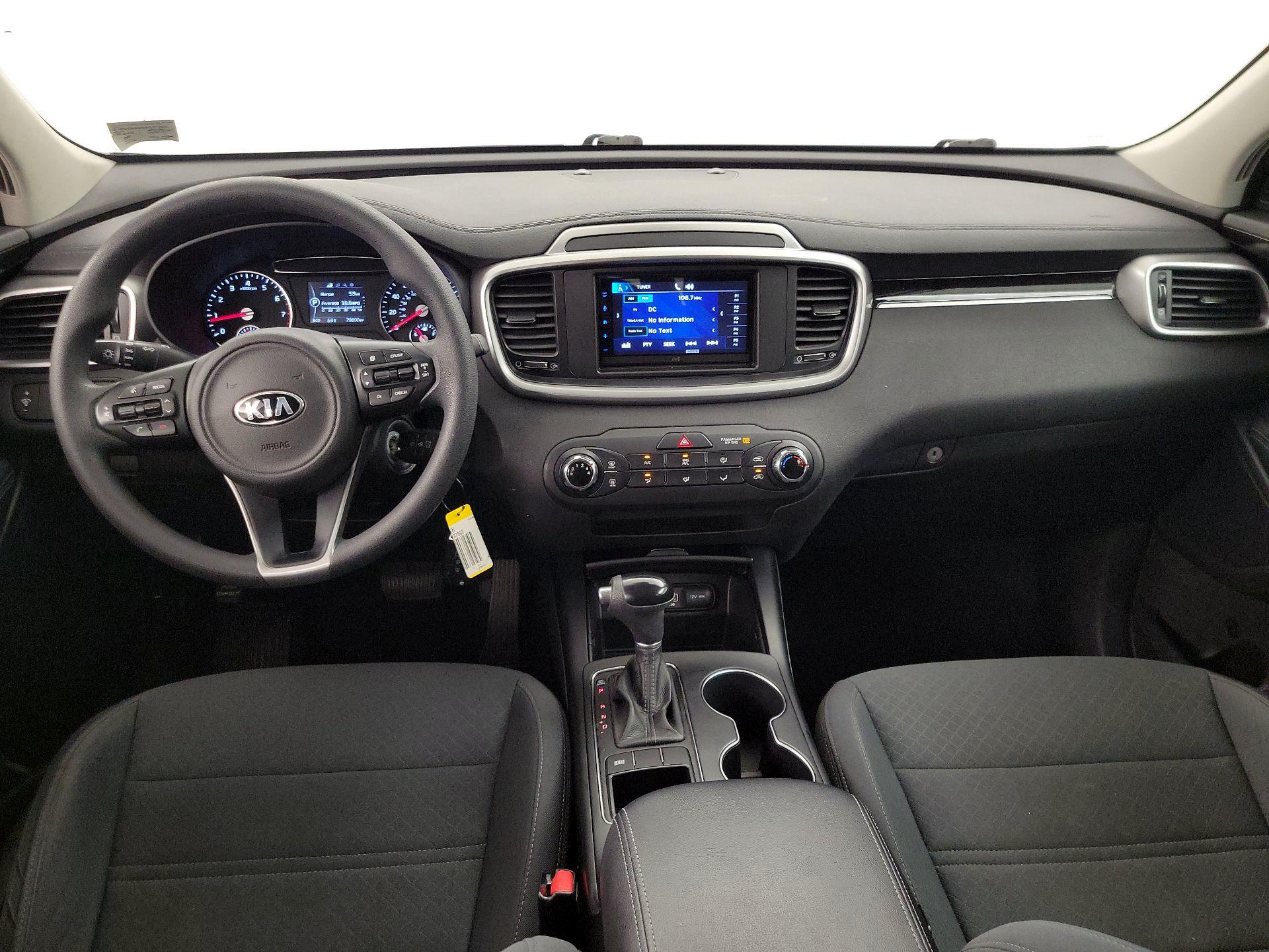 Thumbnail: 2016 Kia Sorento - 9
