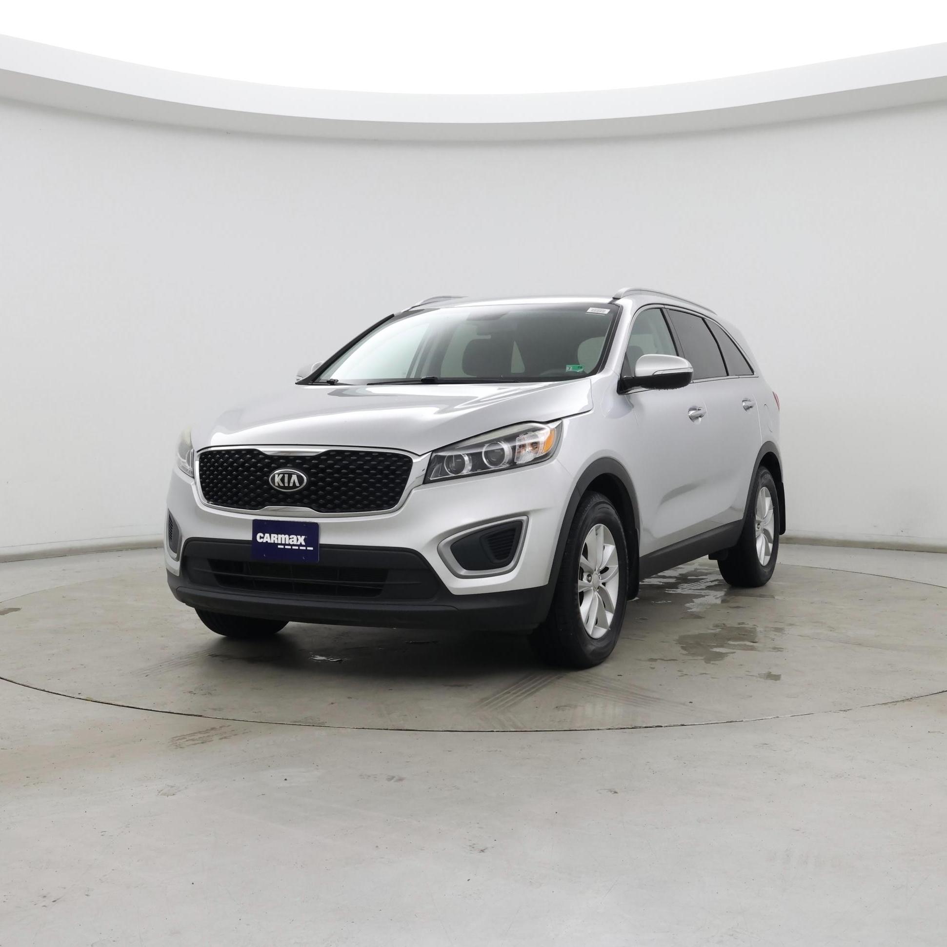 Thumbnail: 2016 Kia Sorento - 4