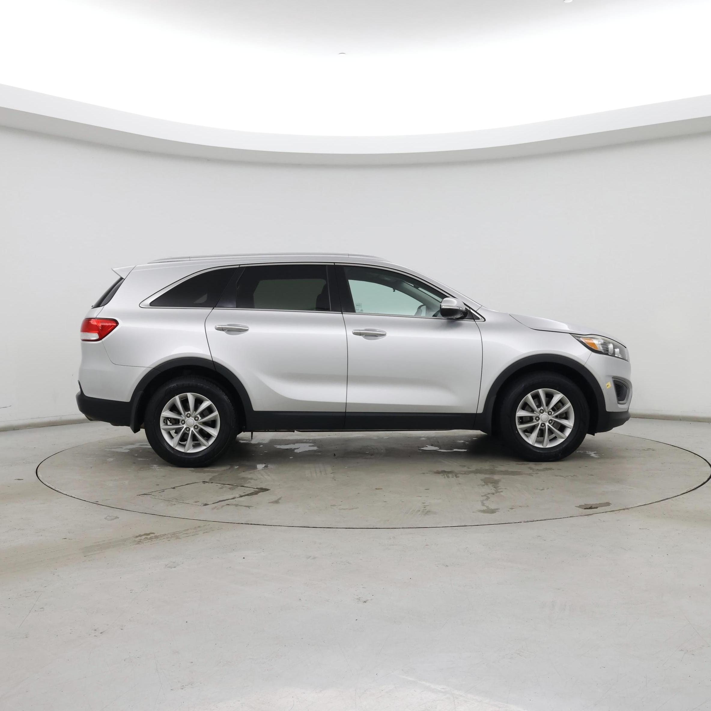 Thumbnail: 2016 Kia Sorento - 7
