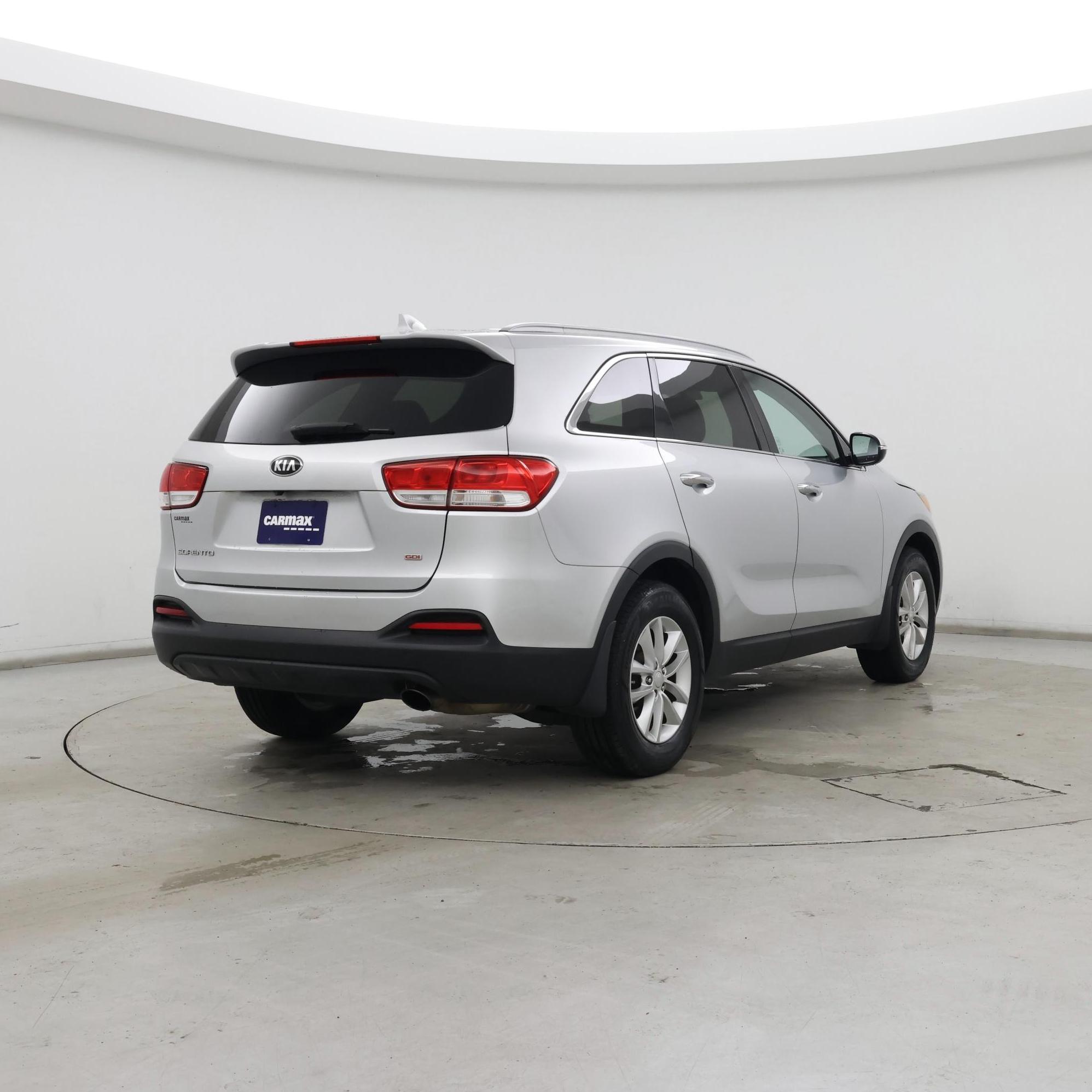 Thumbnail: 2016 Kia Sorento - 8