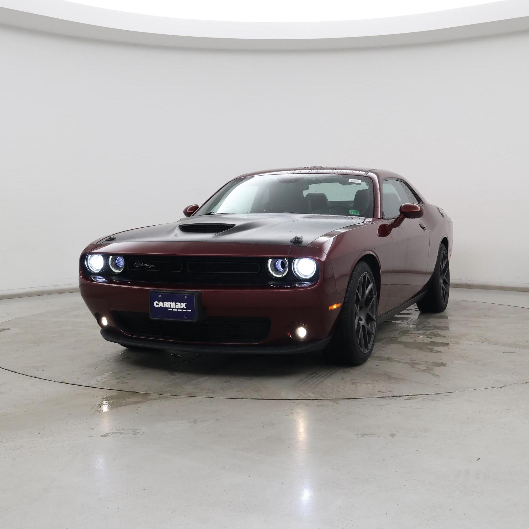 Thumbnail: 2017 Dodge Challenger - 4