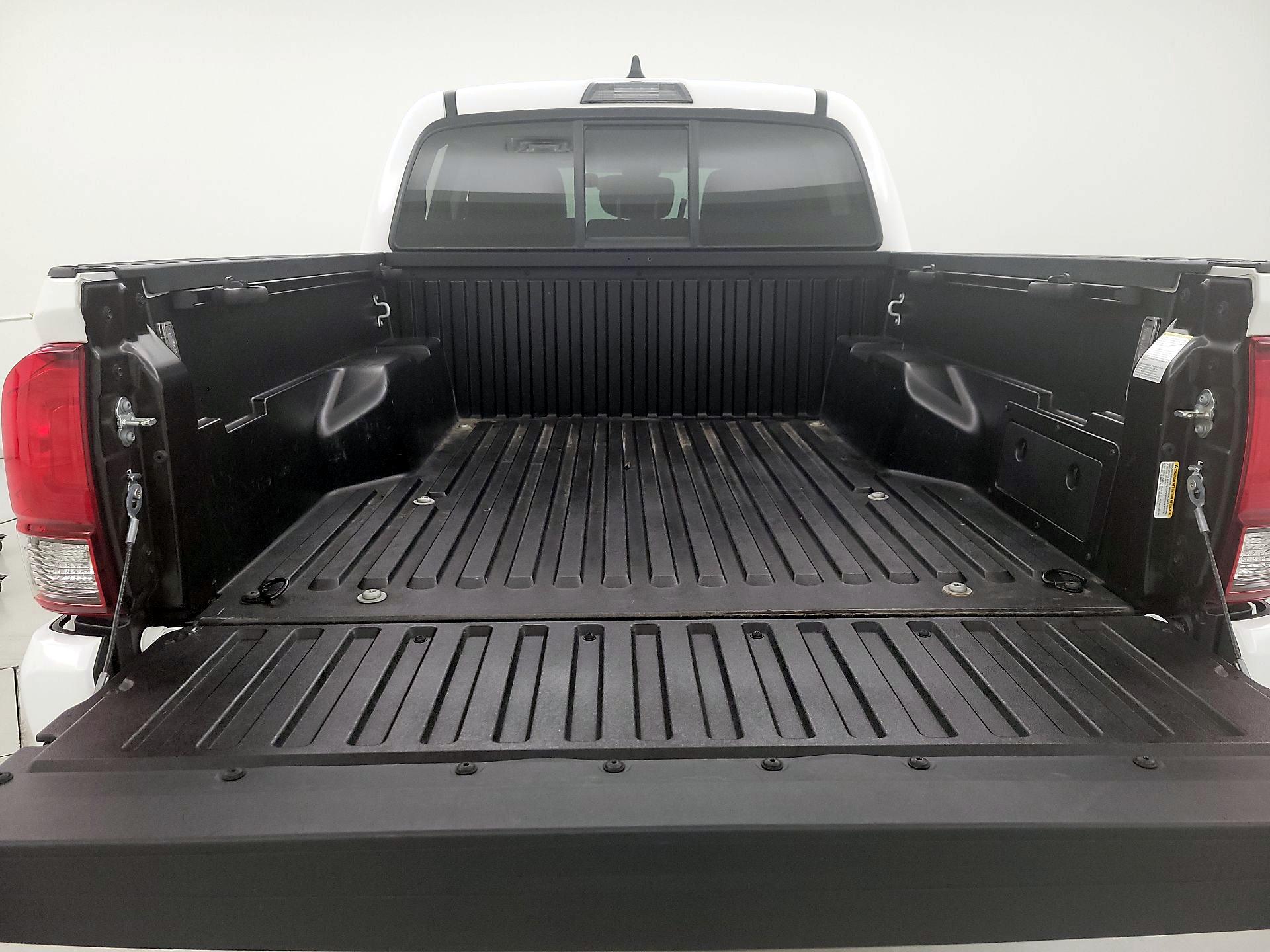 Thumbnail: 2023 Toyota Tacoma - 20