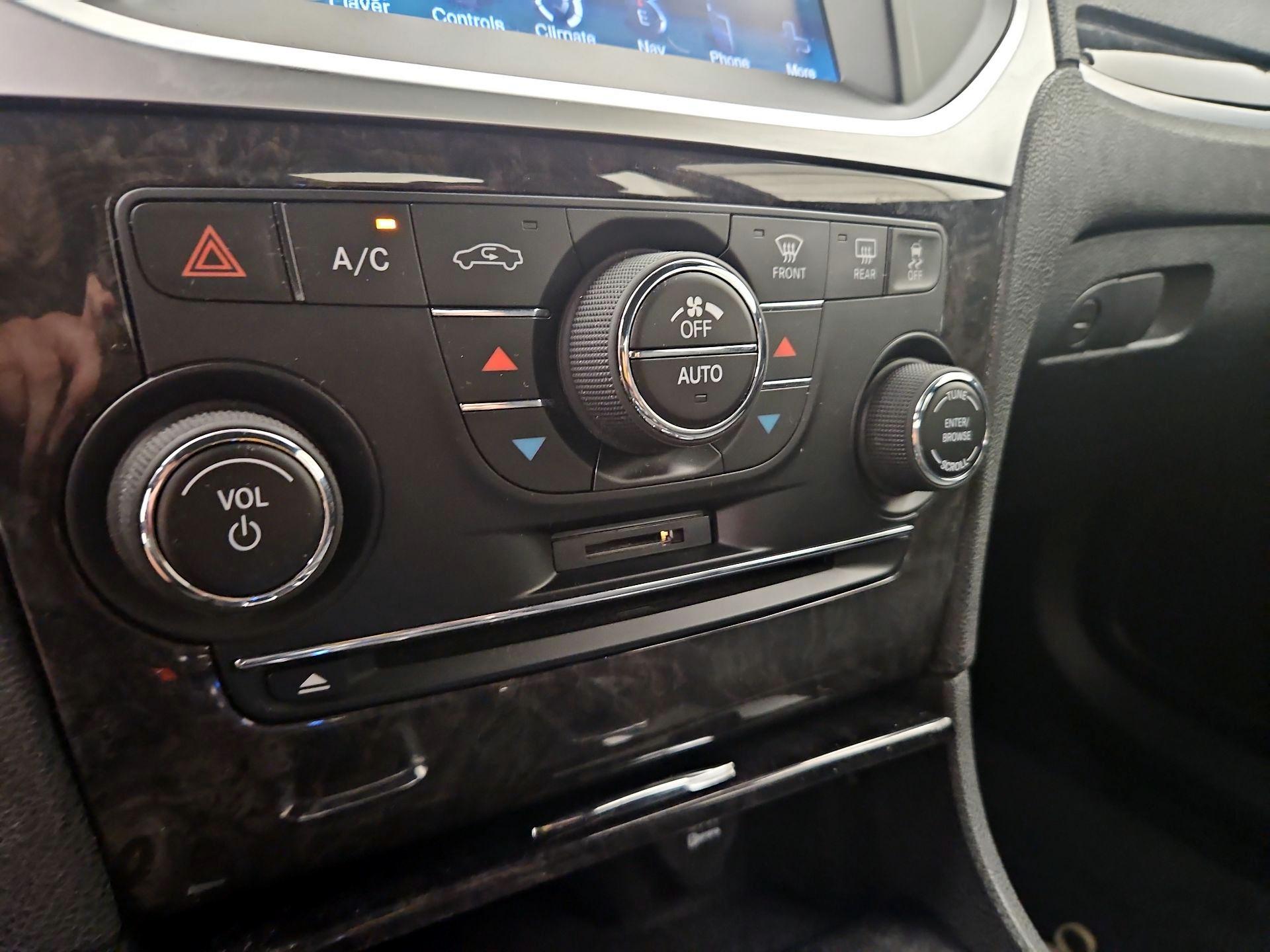 Thumbnail: 2014 Chrysler 300 - 17