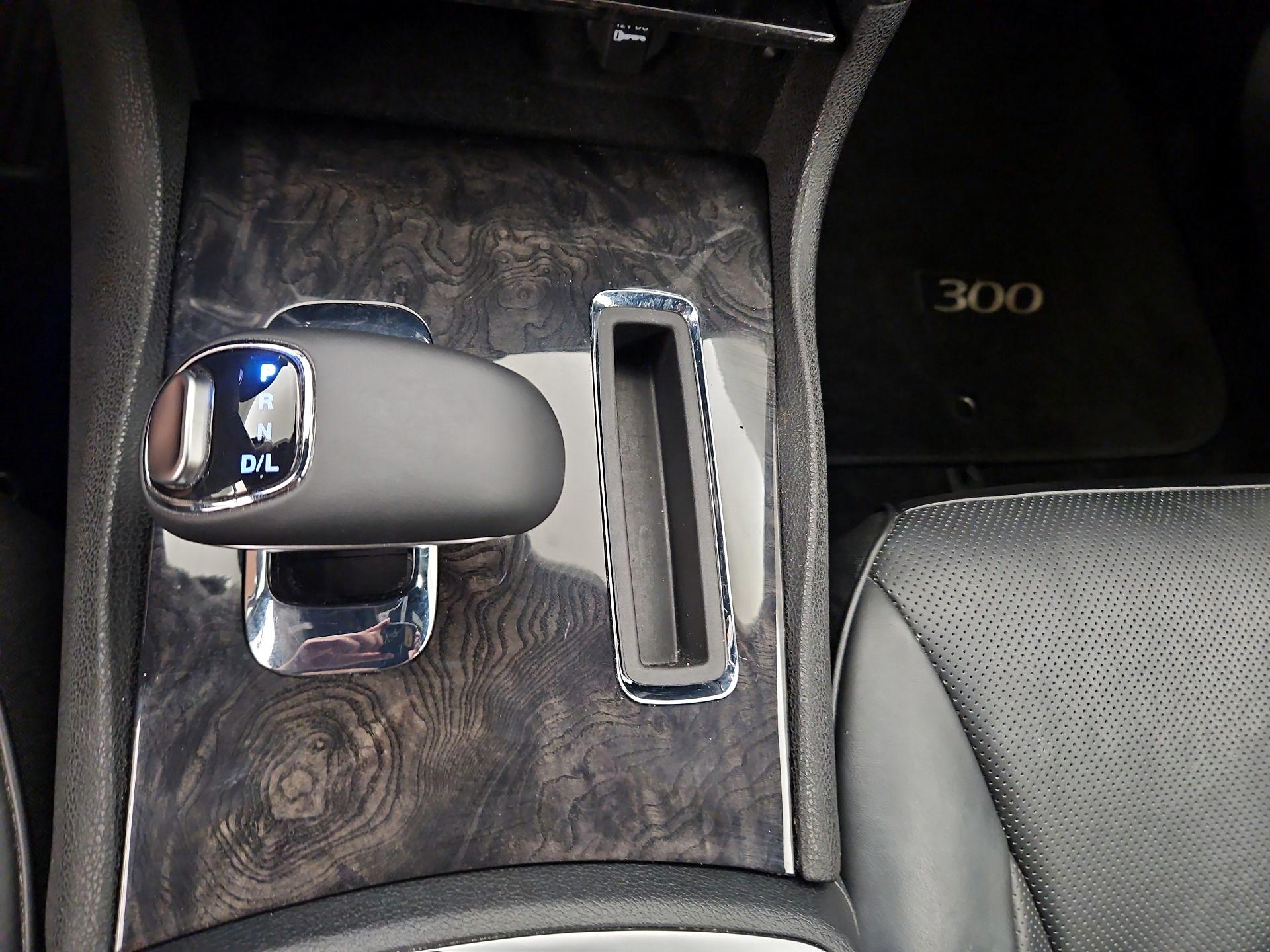 Thumbnail: 2014 Chrysler 300 - 18