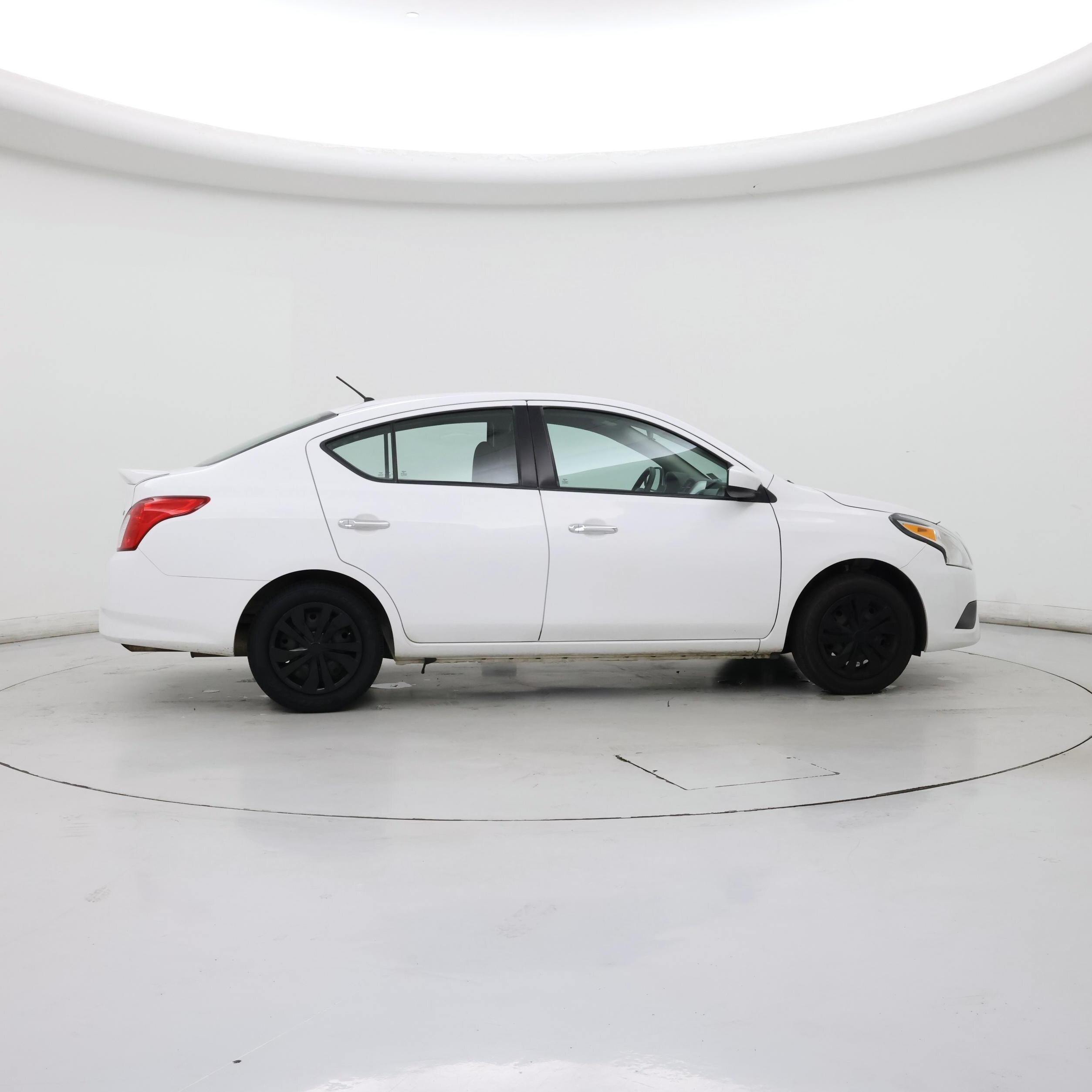Thumbnail: 2019 Nissan Versa - 7