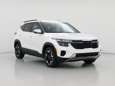 White 2024 Kia Seltos EX