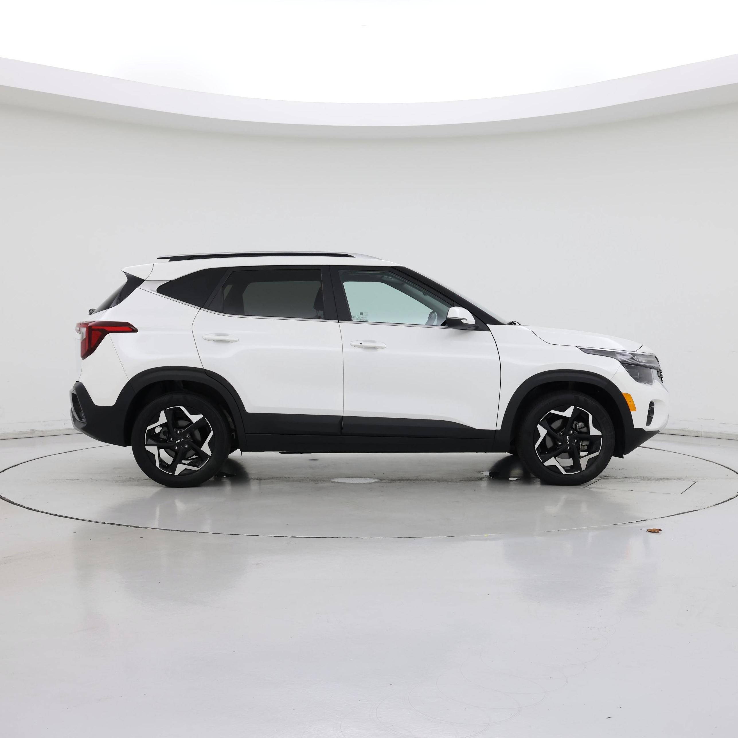 Thumbnail: 2024 Kia Seltos - 7