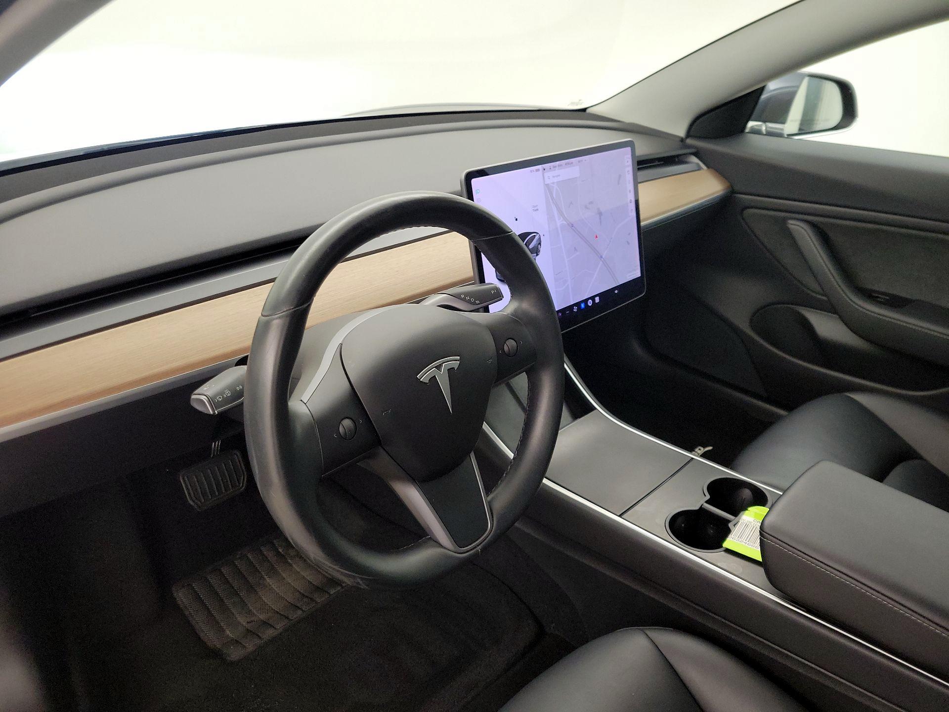 Thumbnail: 2018 Tesla Model 3 - 9