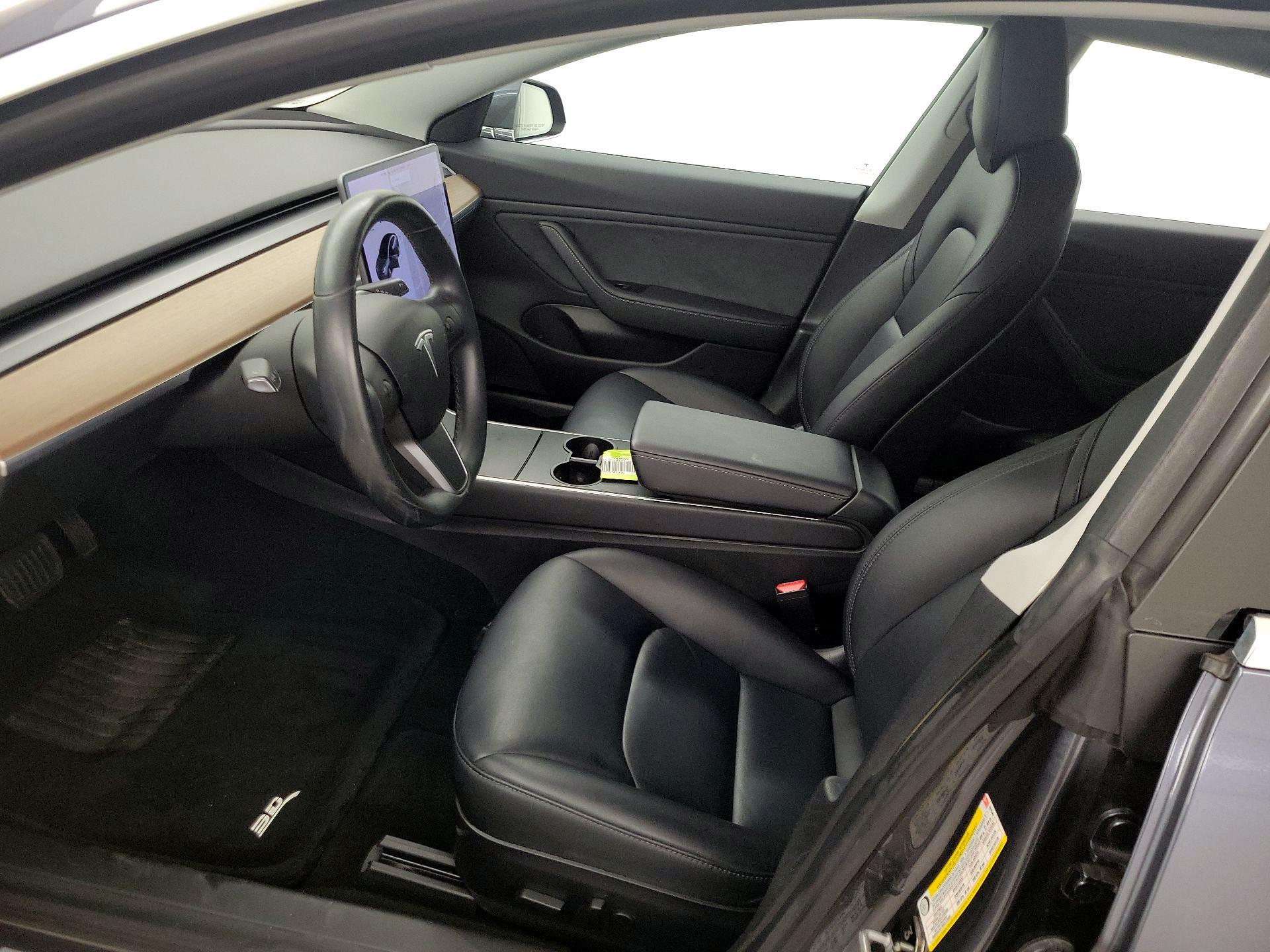 Thumbnail: 2018 Tesla Model 3 - 11