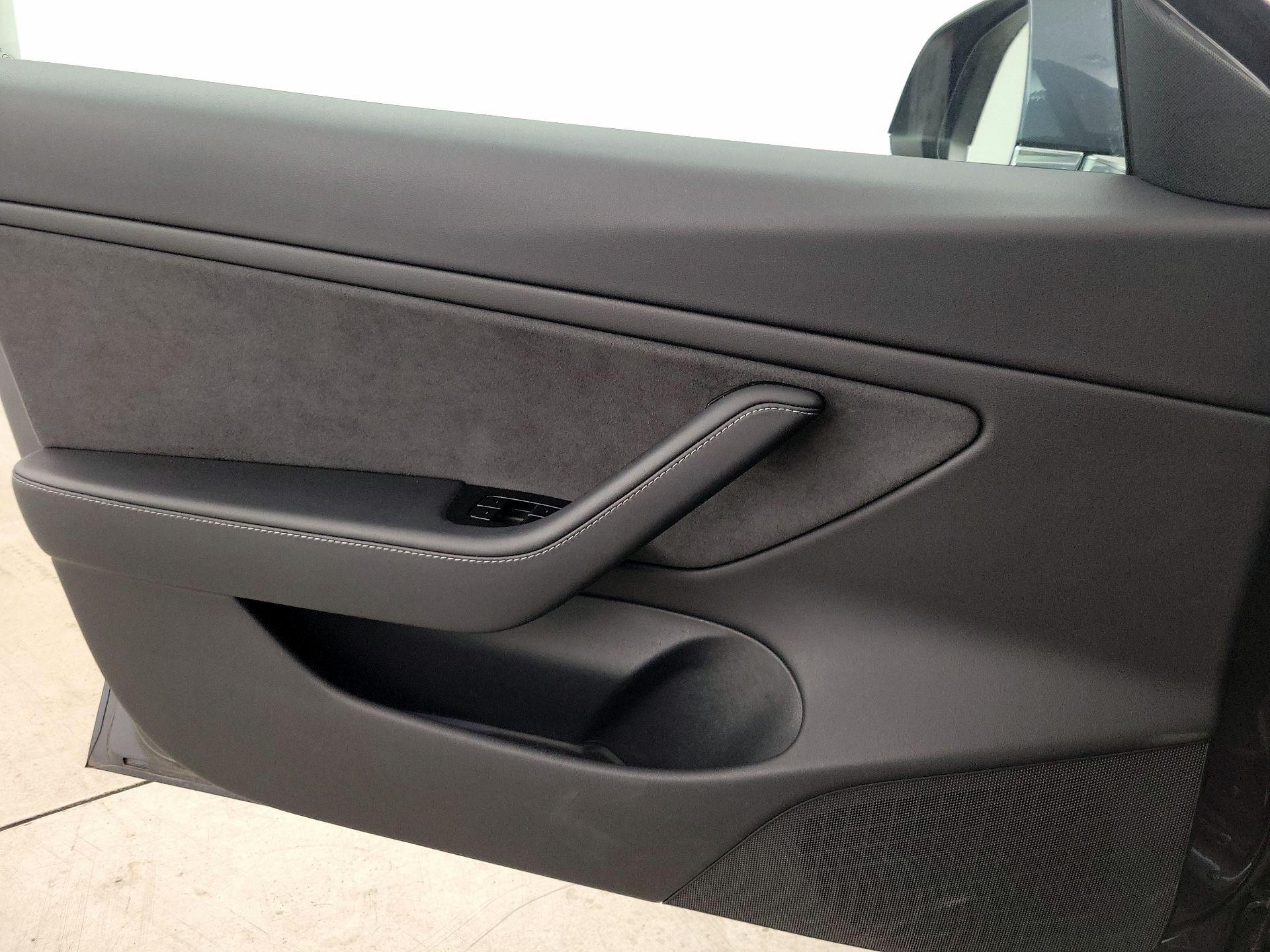 Thumbnail: 2018 Tesla Model 3 - 12