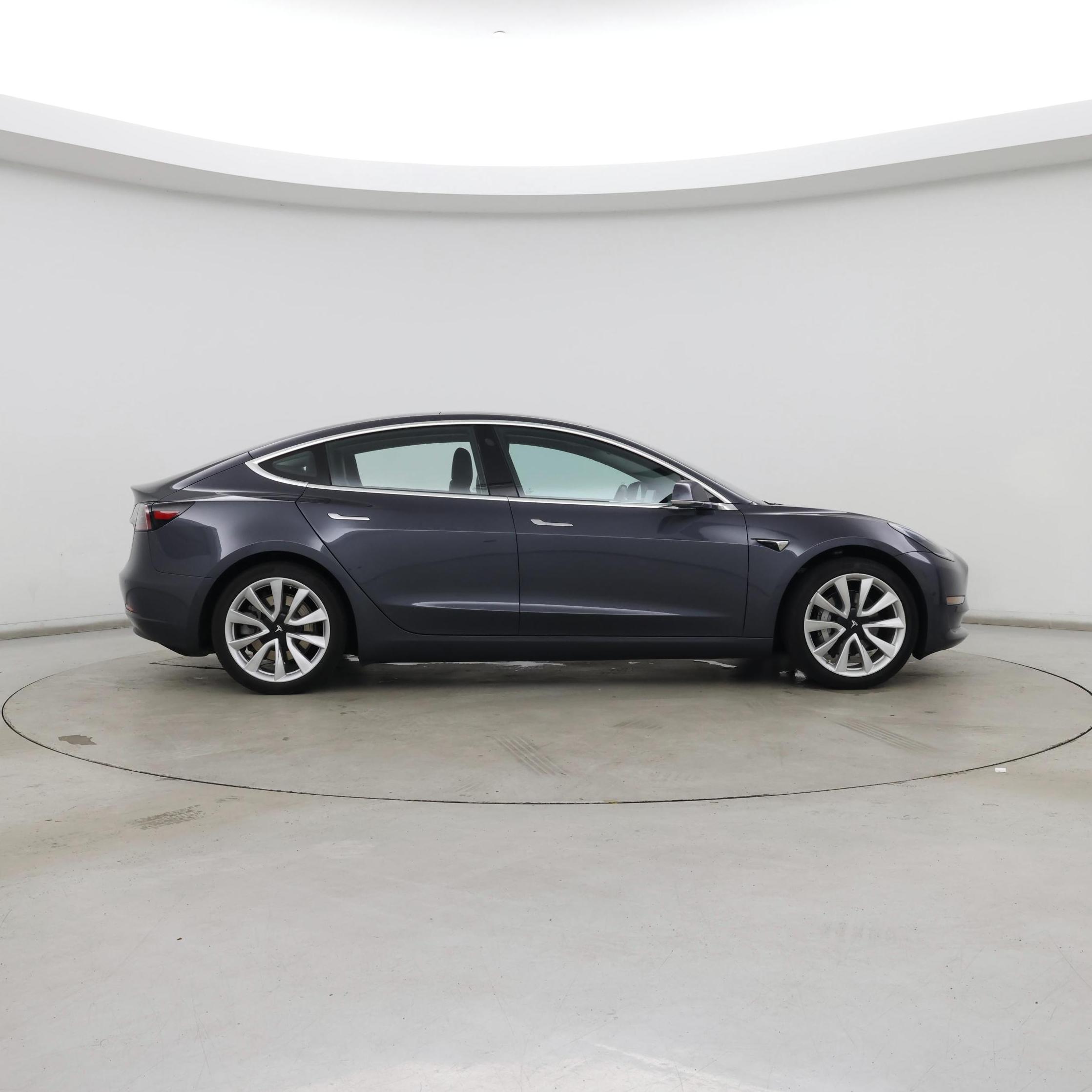 Thumbnail: 2018 Tesla Model 3 - 7