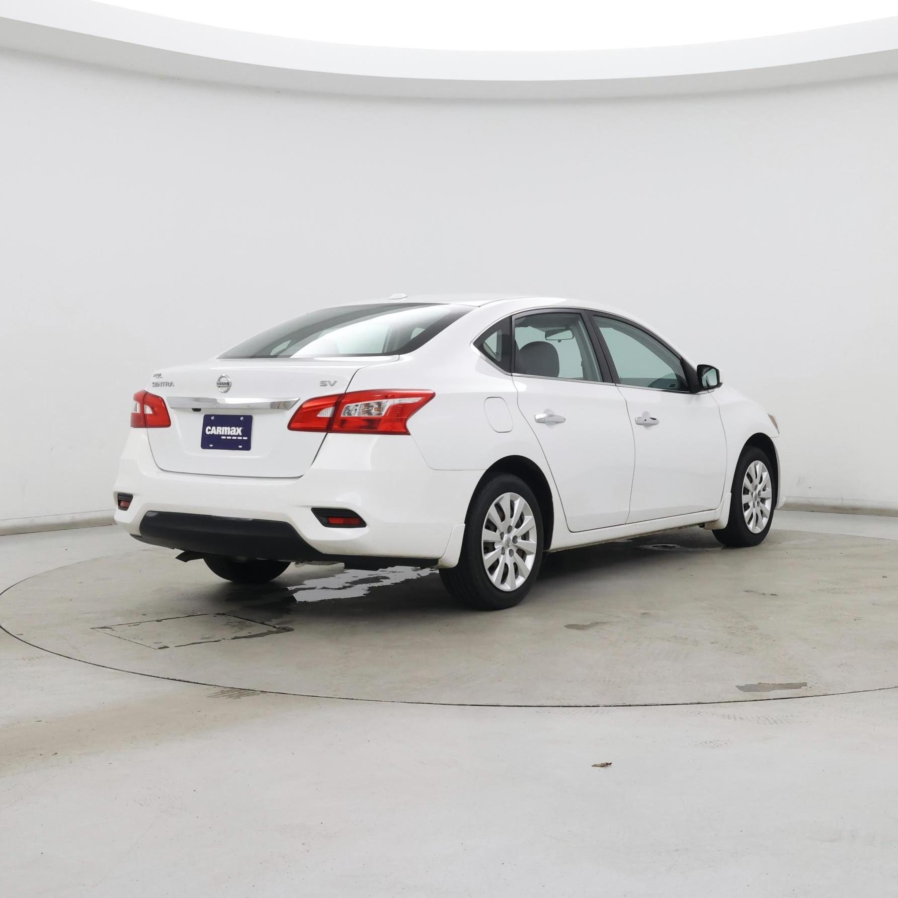 Thumbnail: 2017 Nissan Sentra - 8