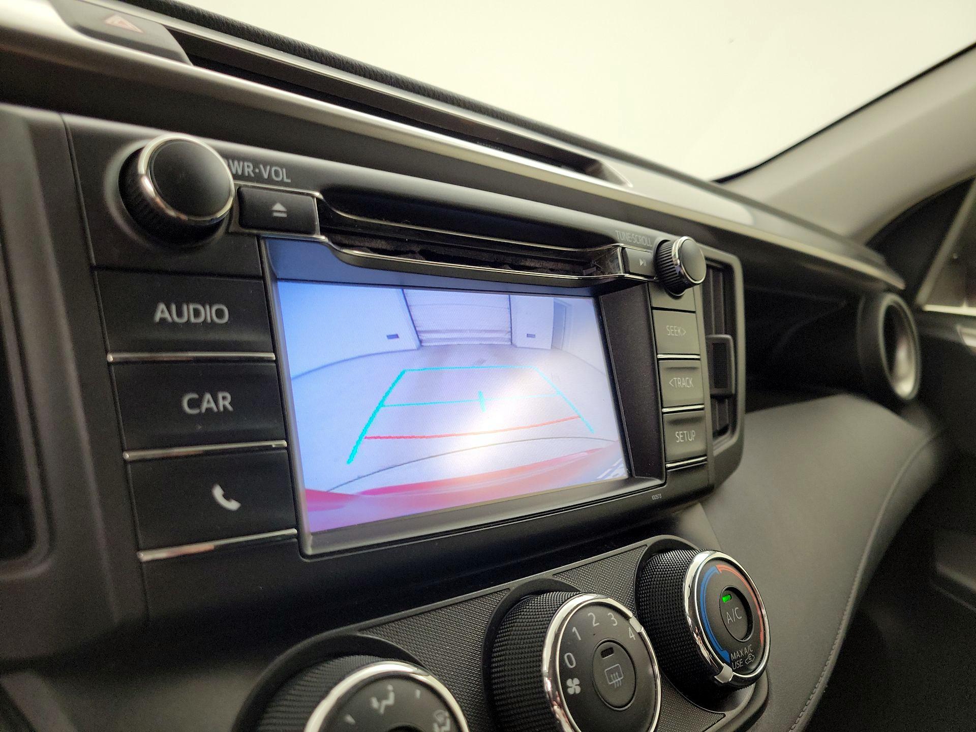 Thumbnail: 2016 Toyota RAV4 - 14