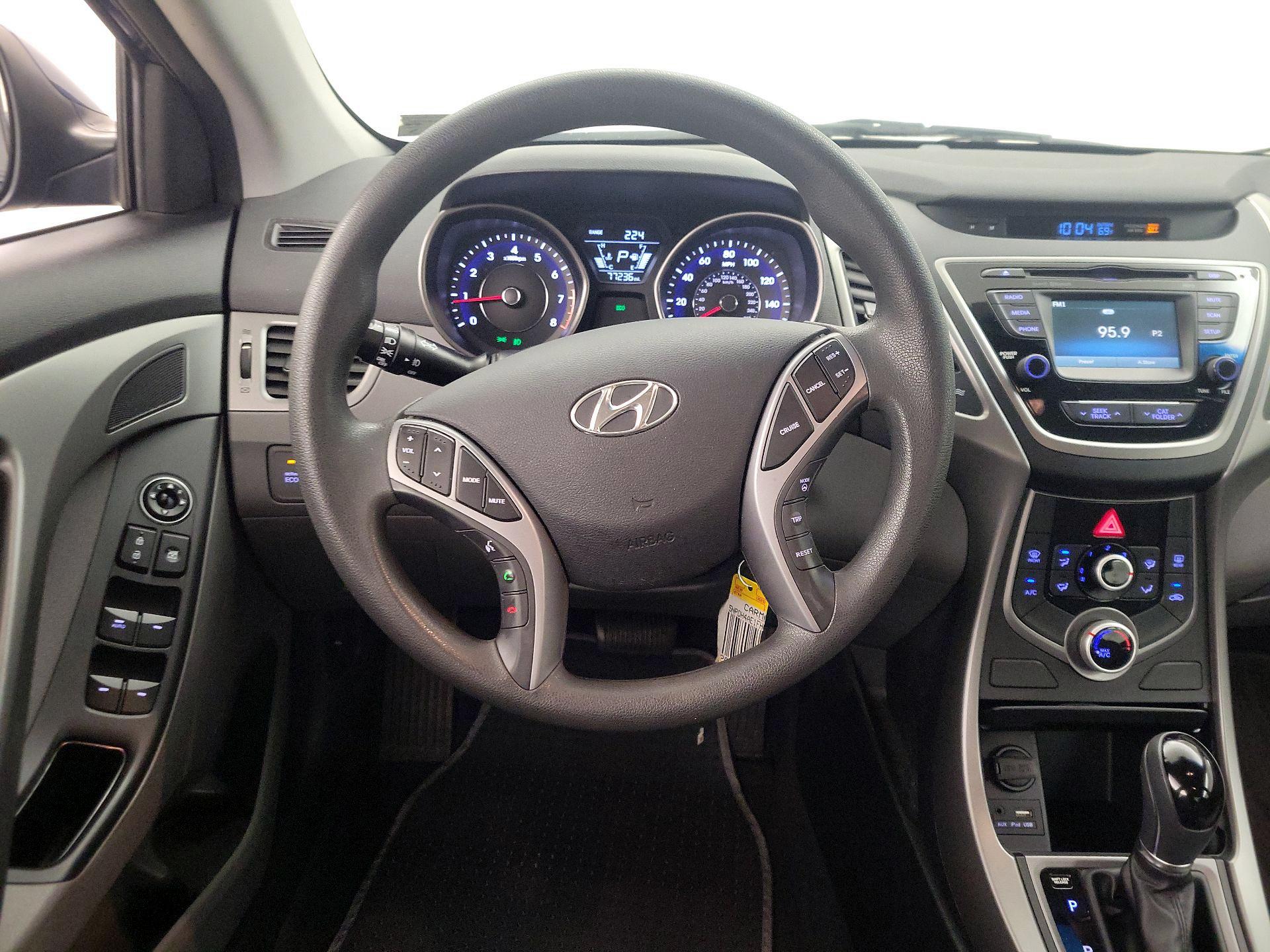 Thumbnail: 2015 Hyundai Elantra - 10