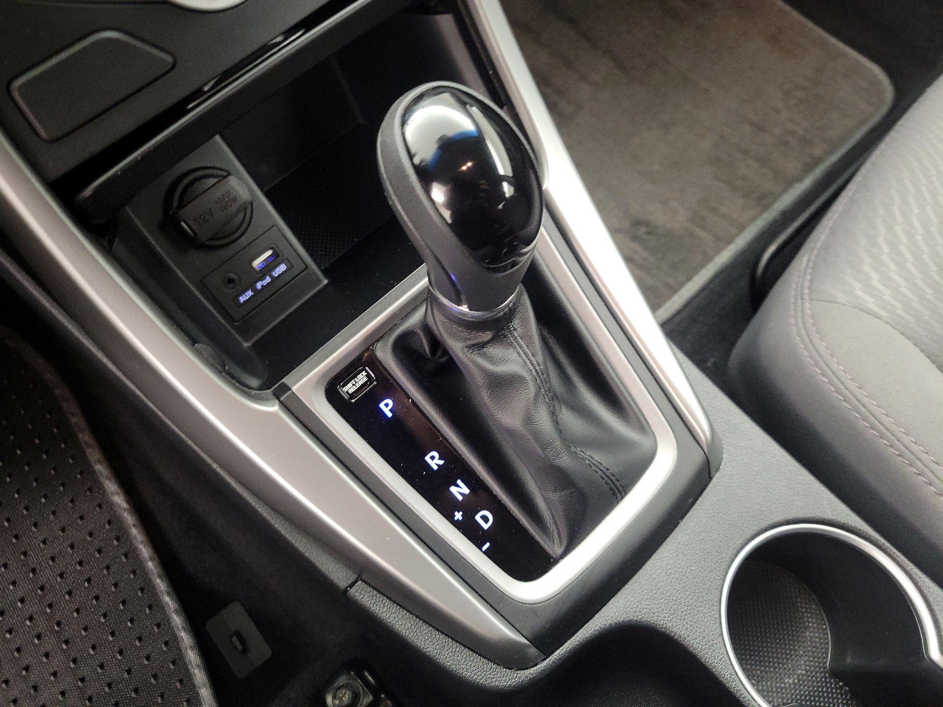 Thumbnail: 2015 Hyundai Elantra - 17