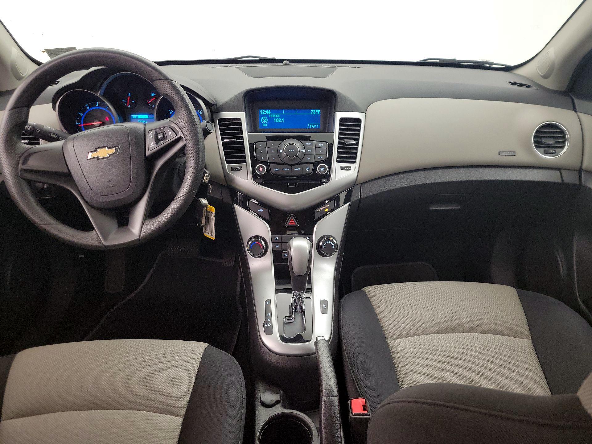 Thumbnail: 2016 Chevrolet Cruze - 9