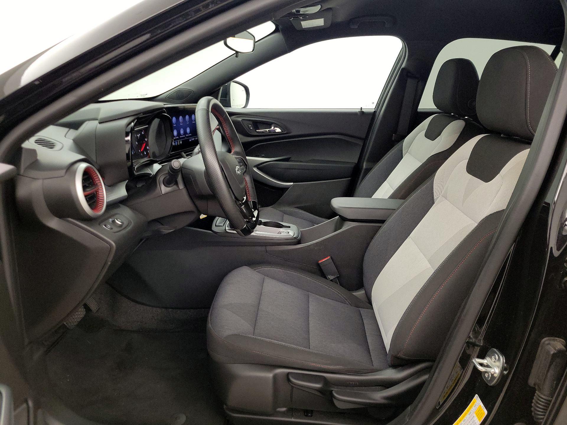 Thumbnail: 2024 Chevrolet Trax - 11