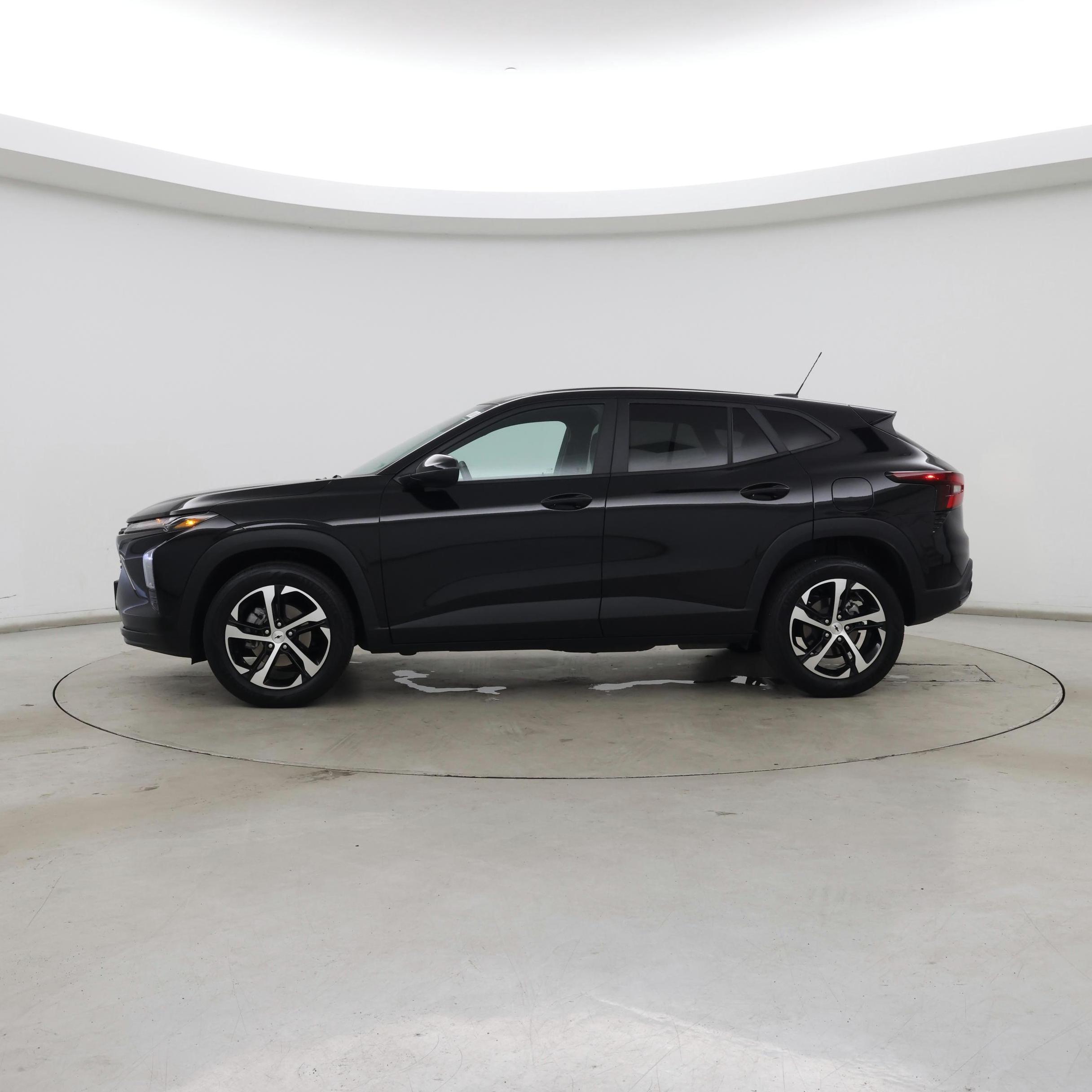 Thumbnail: 2024 Chevrolet Trax - 3