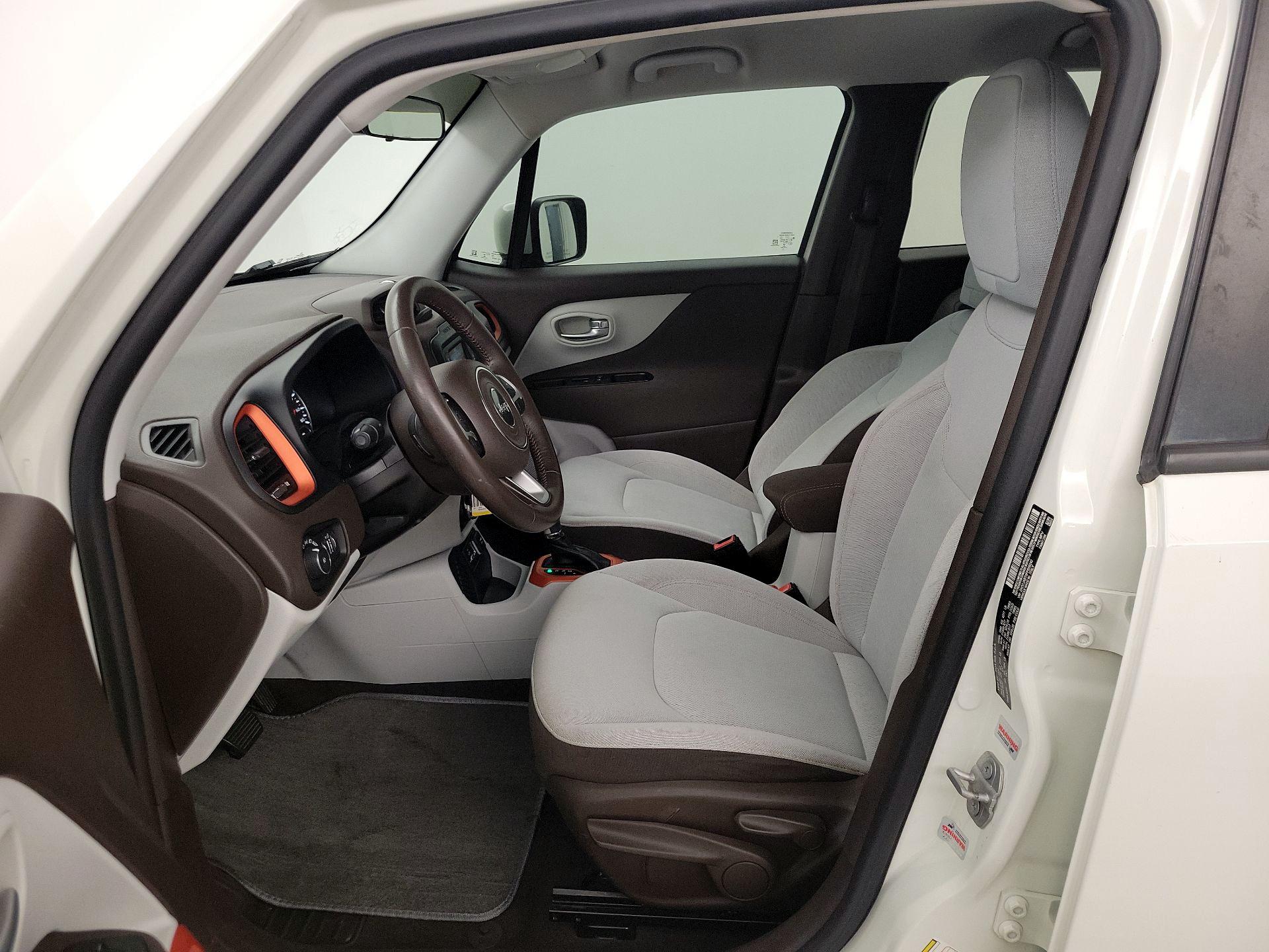 Thumbnail: 2015 Jeep Renegade - 11