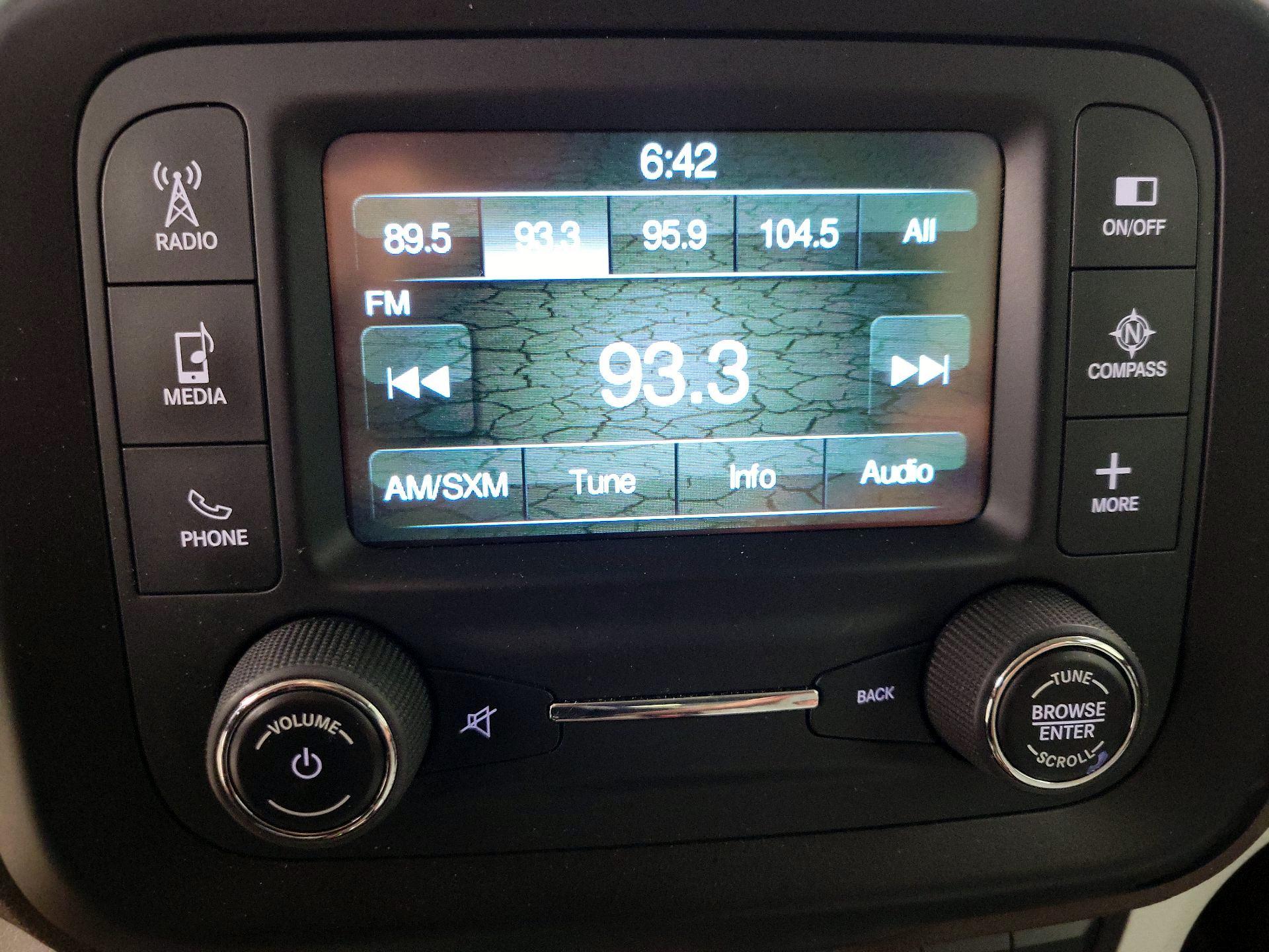 Thumbnail: 2015 Jeep Renegade - 15