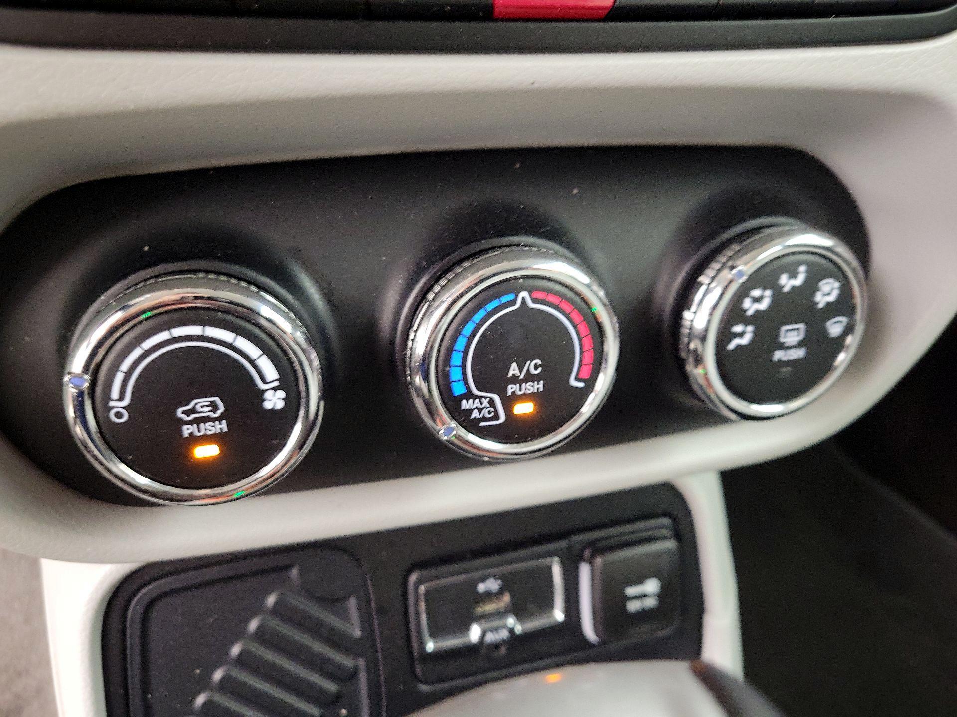 Thumbnail: 2015 Jeep Renegade - 16