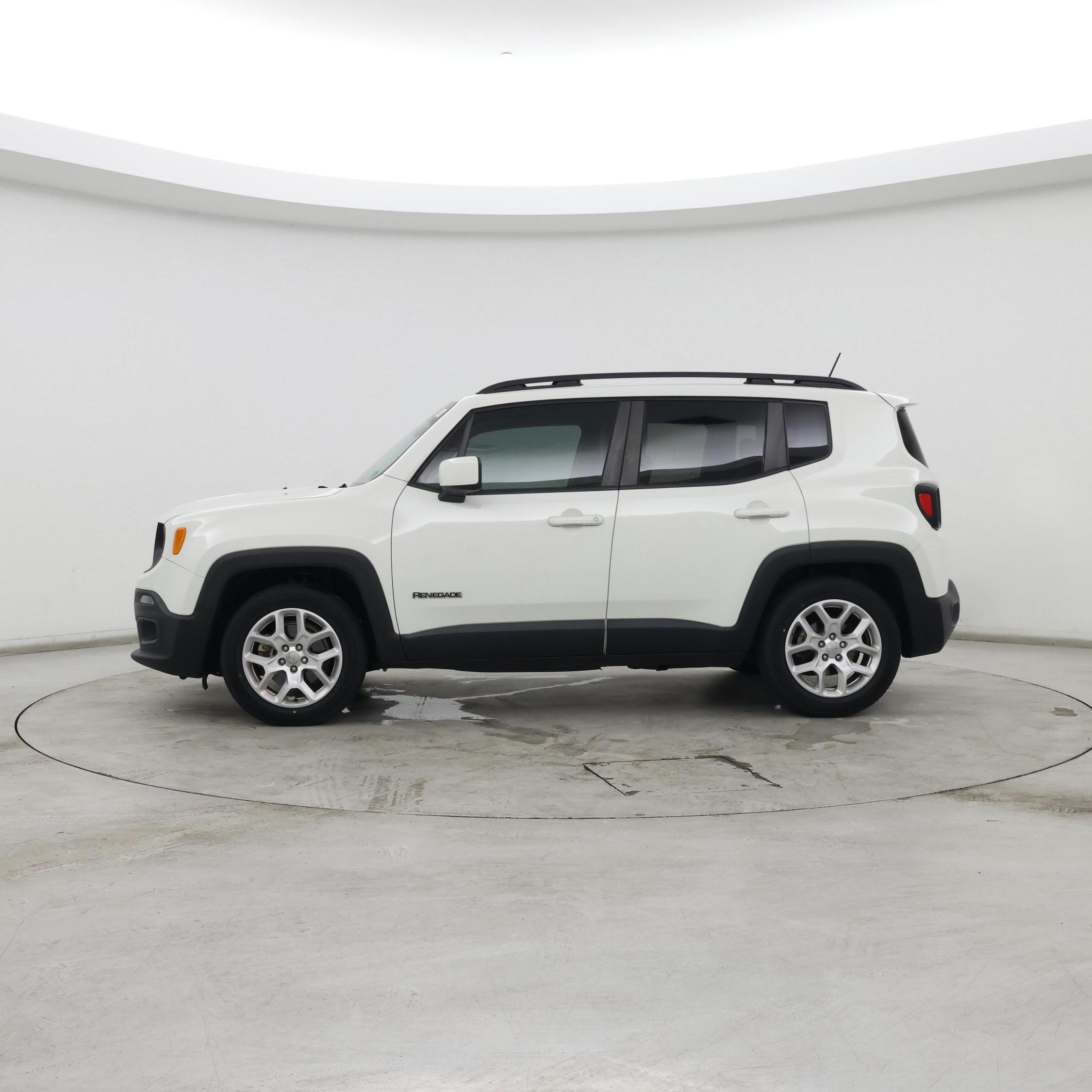 Thumbnail: 2015 Jeep Renegade - 3
