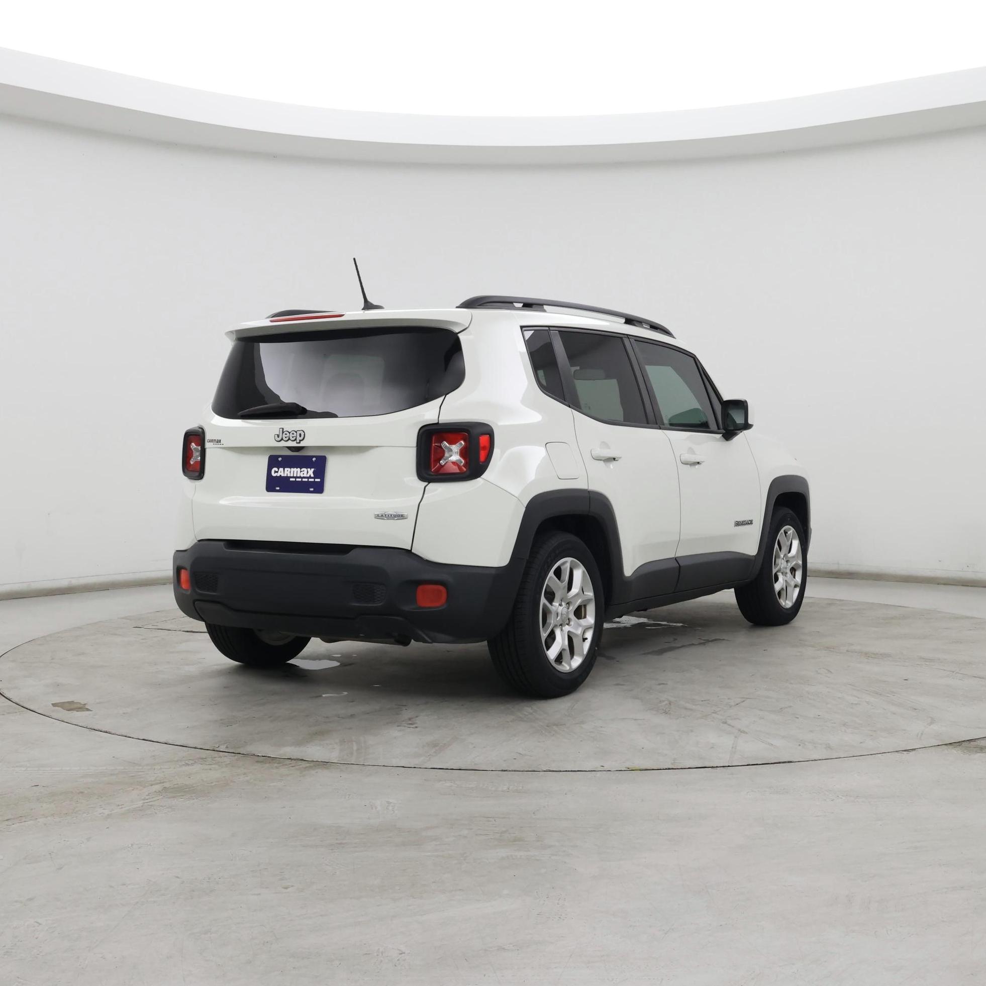 Thumbnail: 2015 Jeep Renegade - 8