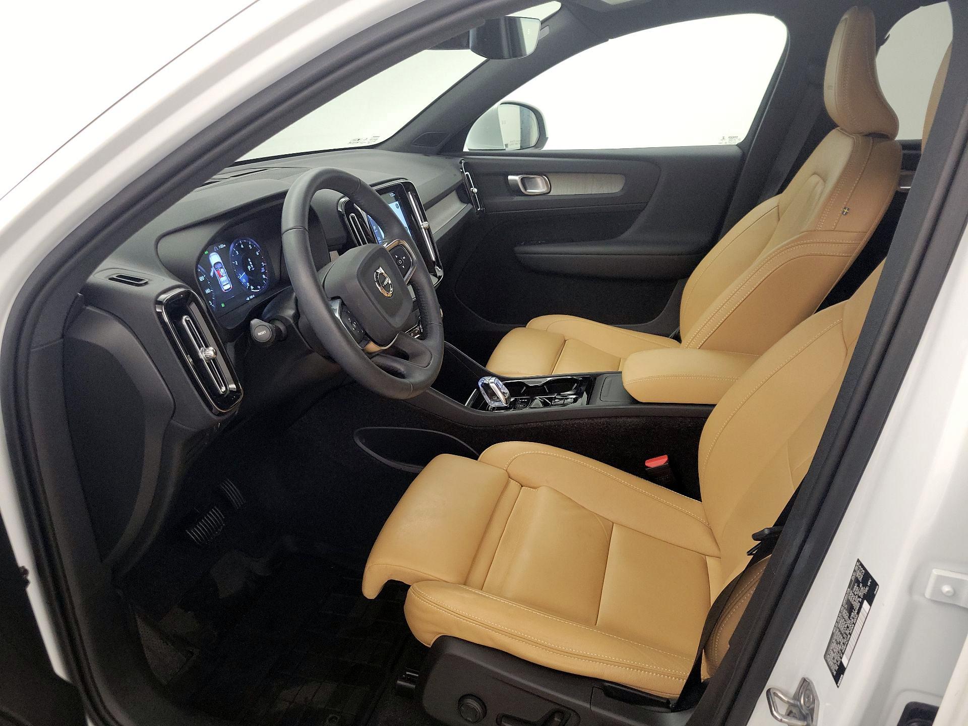 Thumbnail: 2019 Volvo XC40 - 11