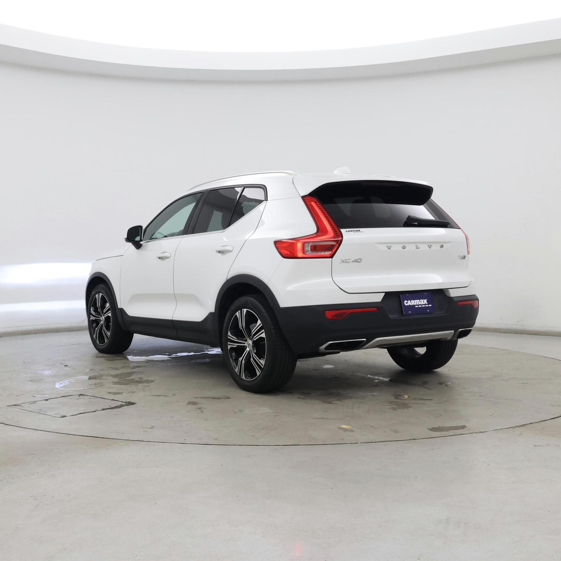 Thumbnail: 2019 Volvo XC40 - 2