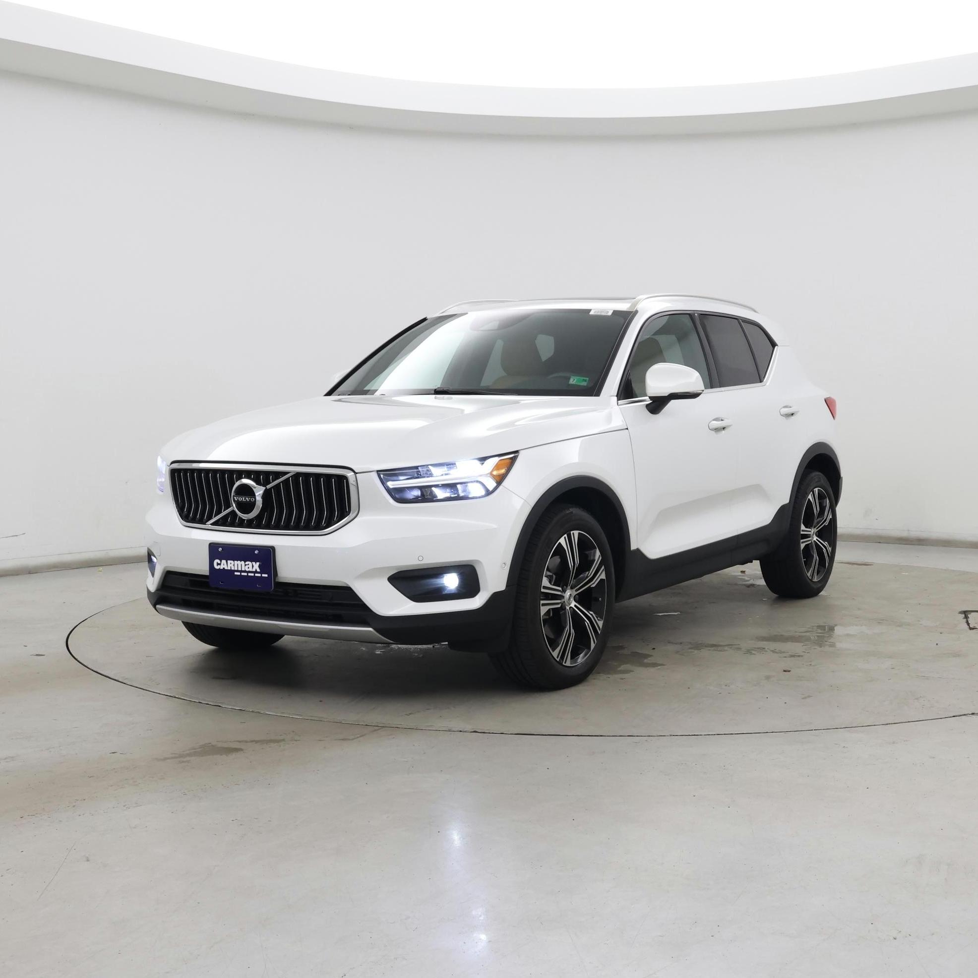 Thumbnail: 2019 Volvo XC40 - 4
