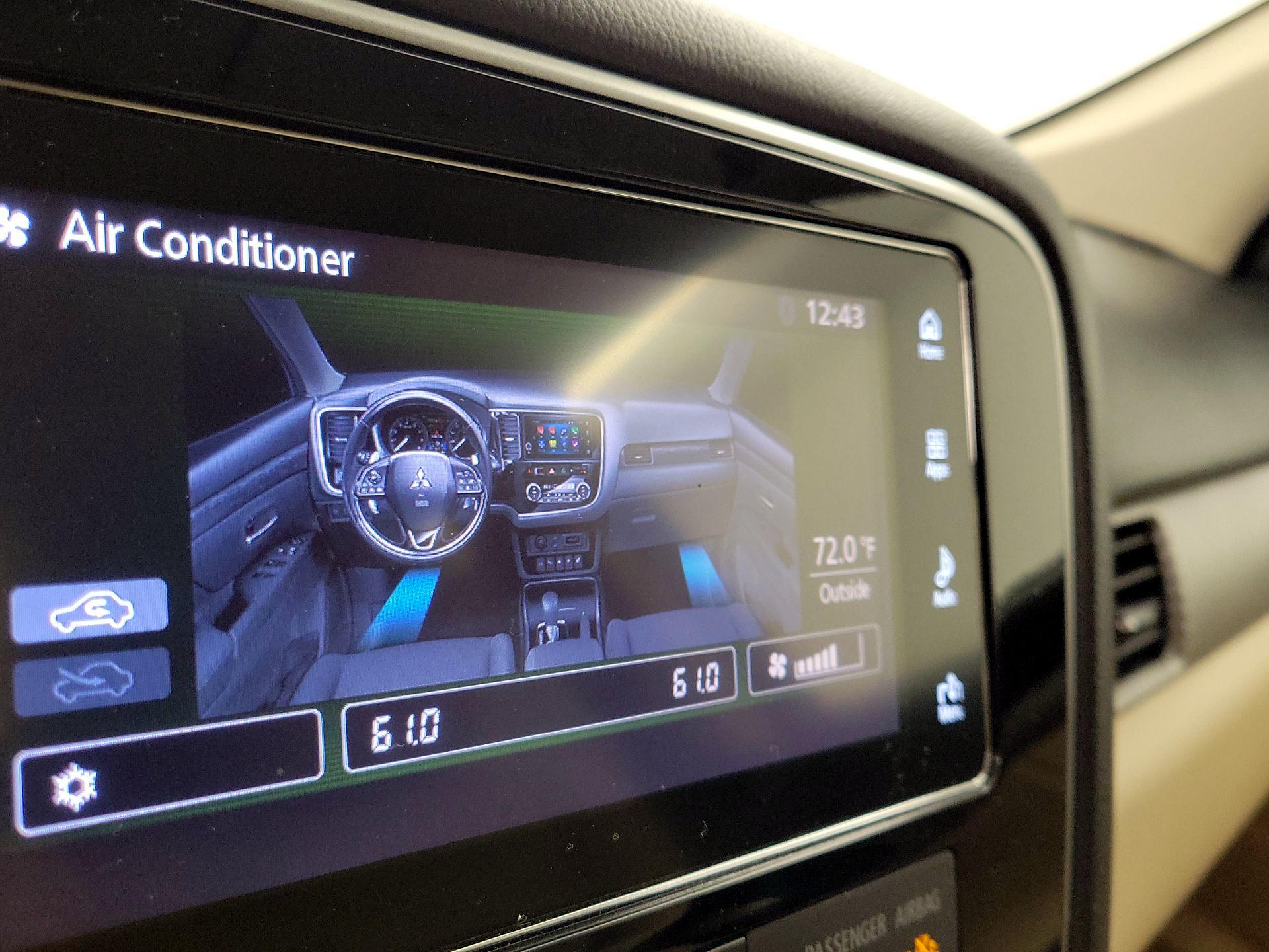 Thumbnail: 2017 Mitsubishi Outlander - 16
